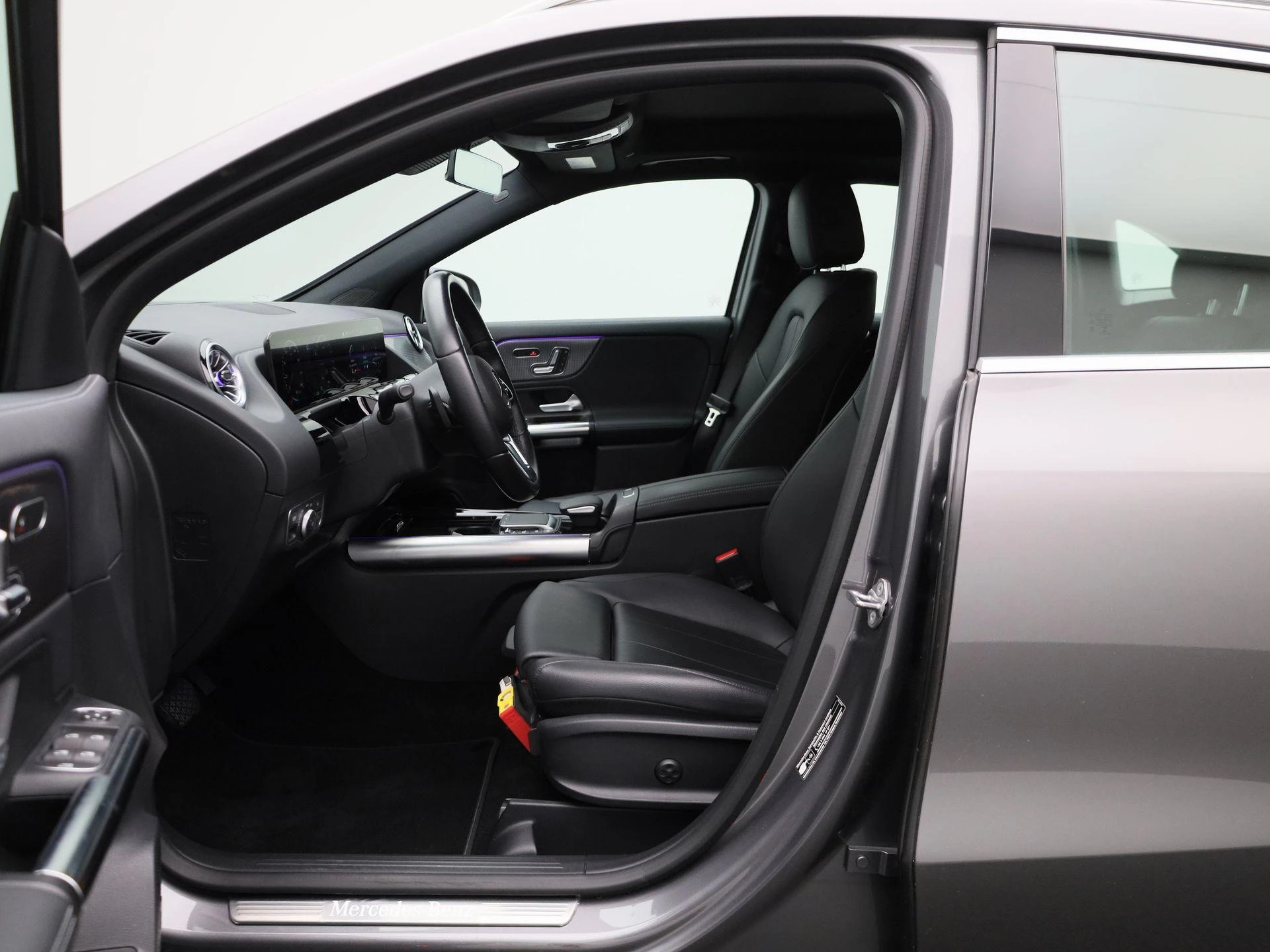 Mercedes-Benz-GLA-image-8