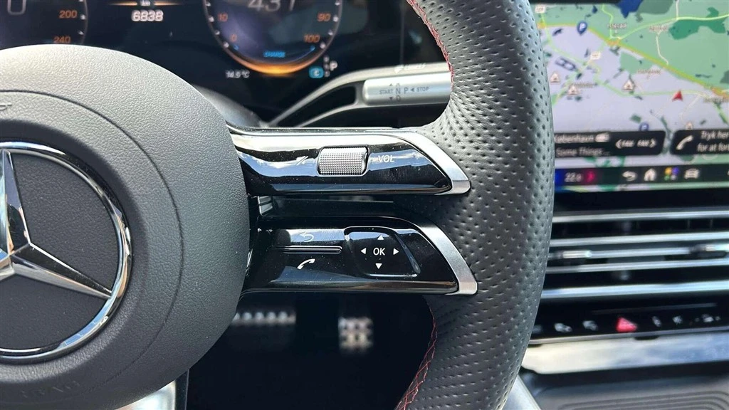 Mercedes-Benz-CLA-image-11