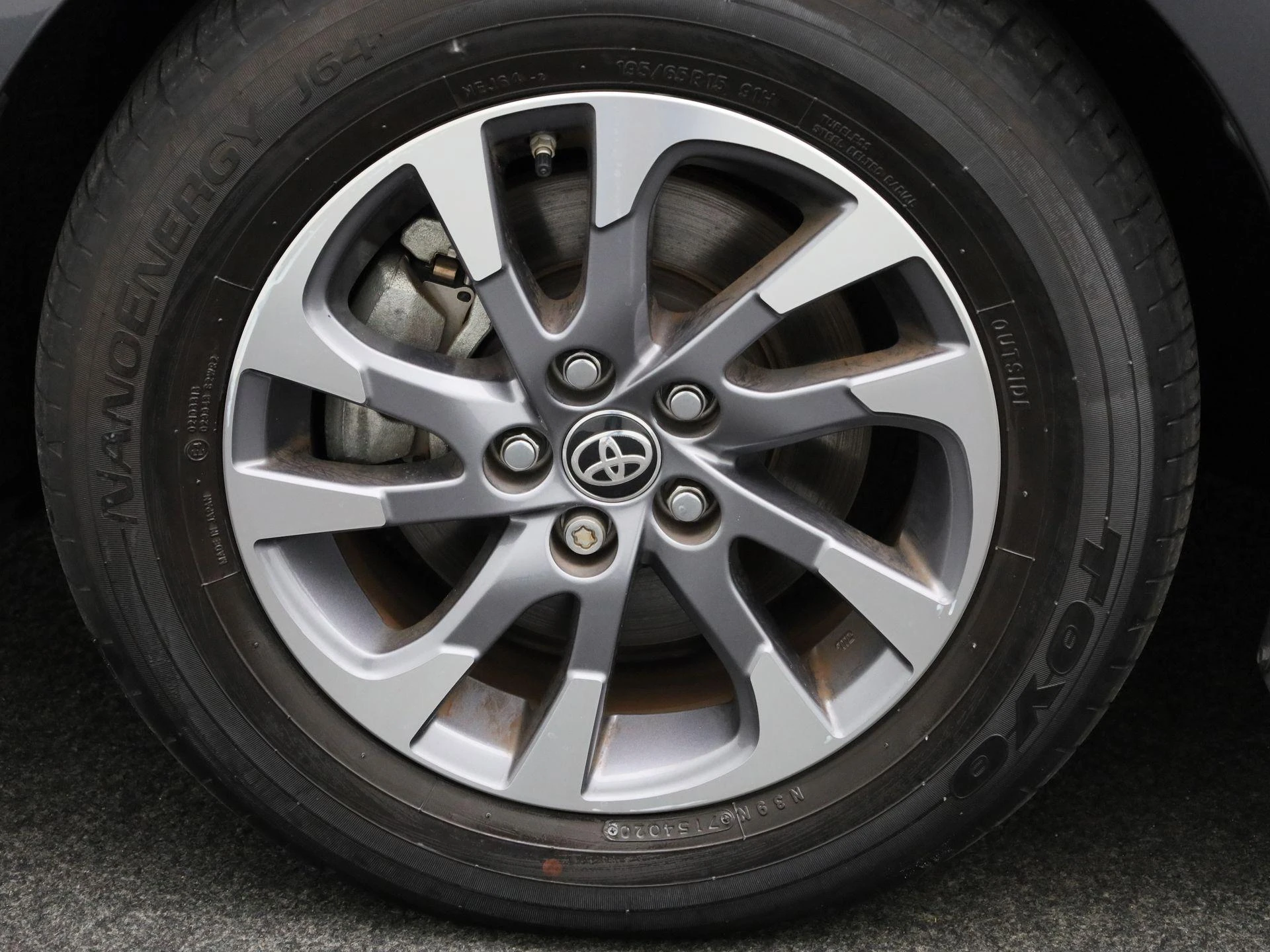 Toyota-Prius-image-11