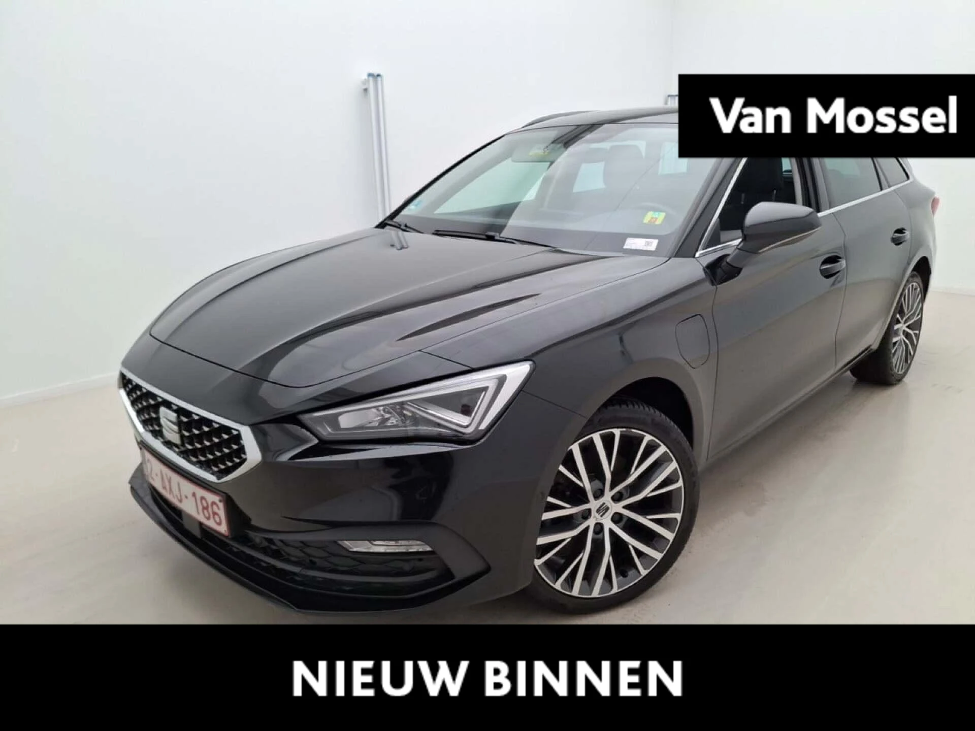 SEAT-Leon-image-0