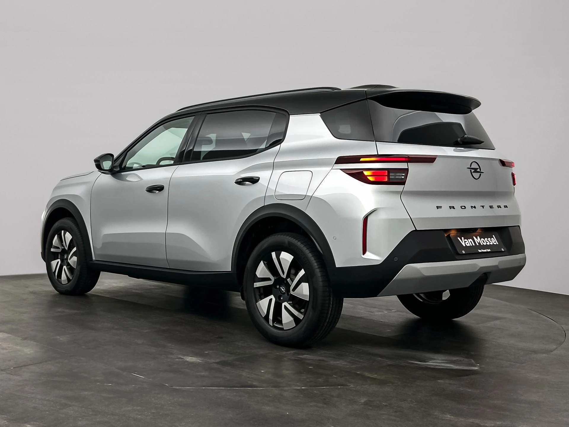 Opel-Frontera-image-7