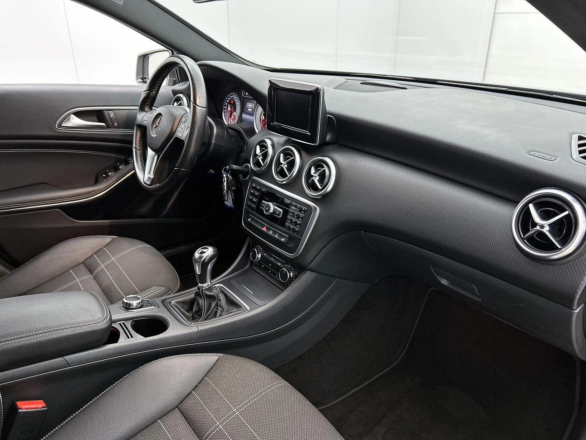 Mercedes-Benz-A-Klasse-image-21