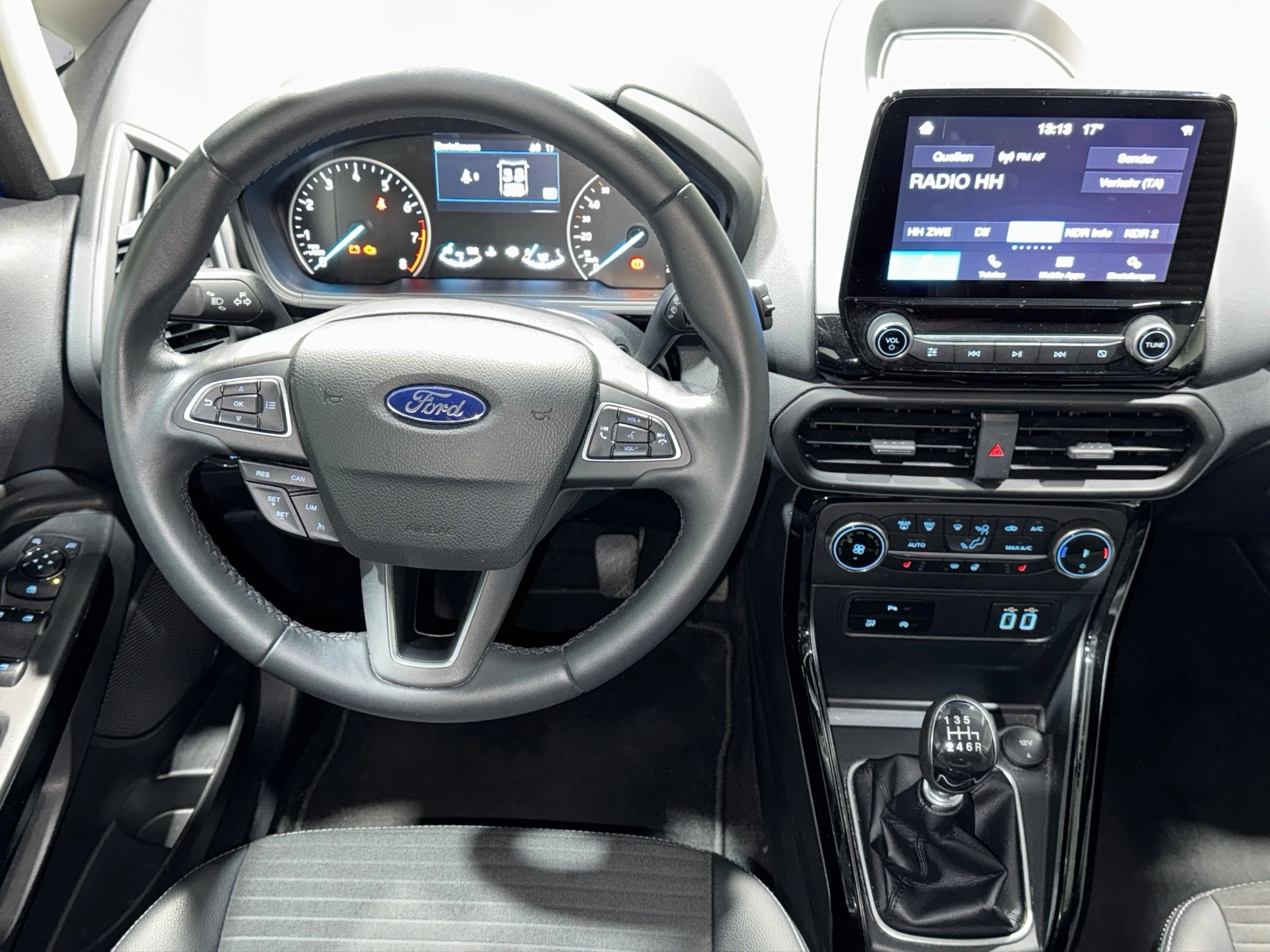 Ford EcoSport Titanium 1.0 EcoBoost 92kW Sports Utility Vehicle. 5-türig