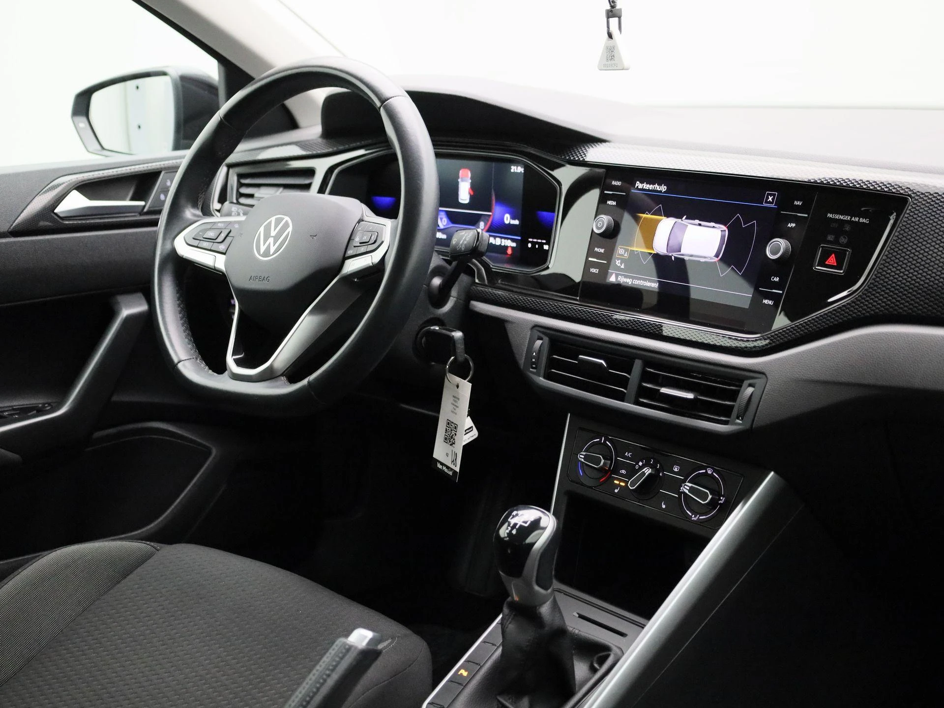 Volkswagen-Polo-image-35