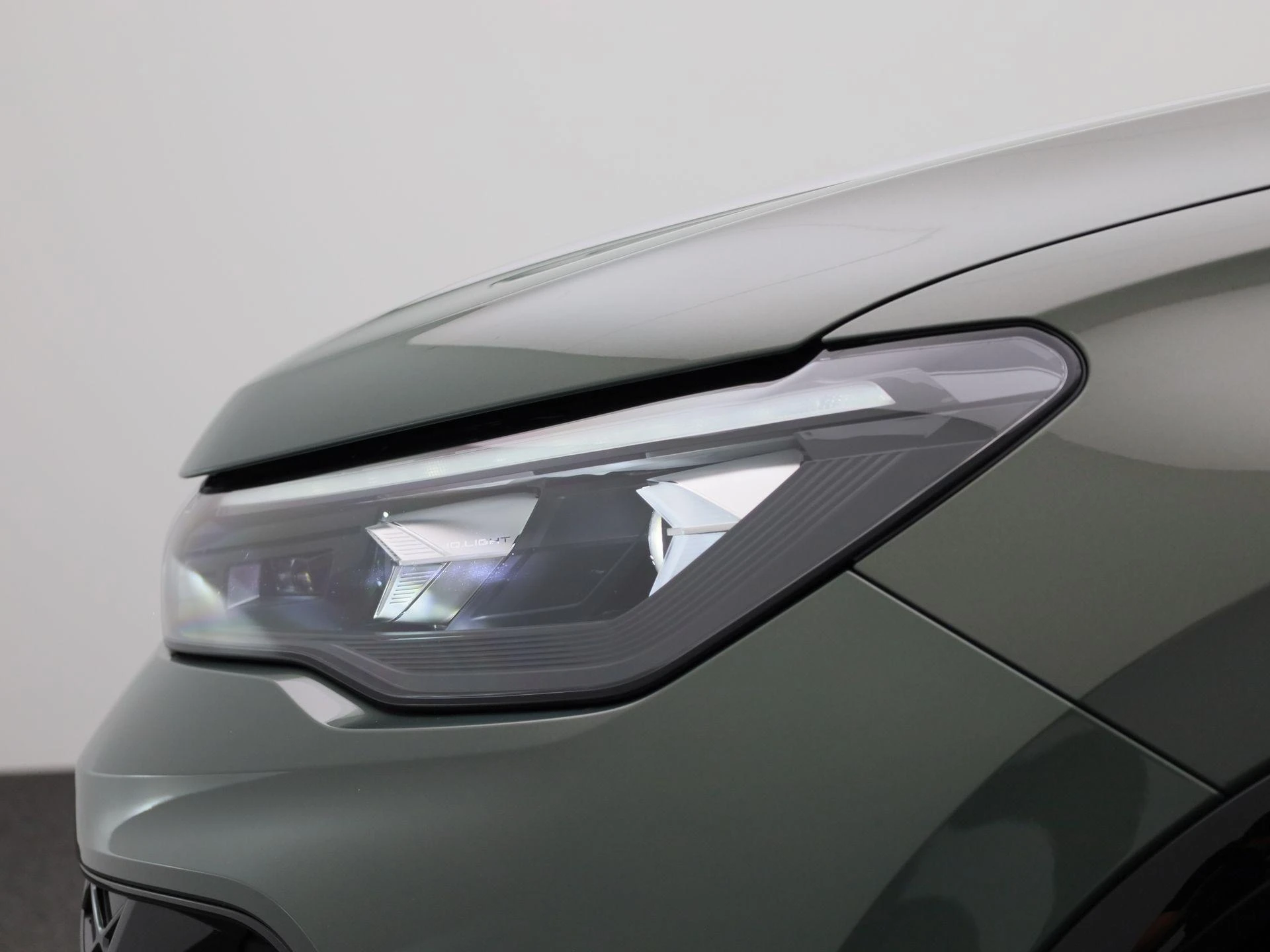 Volkswagen-Tiguan-image-15
