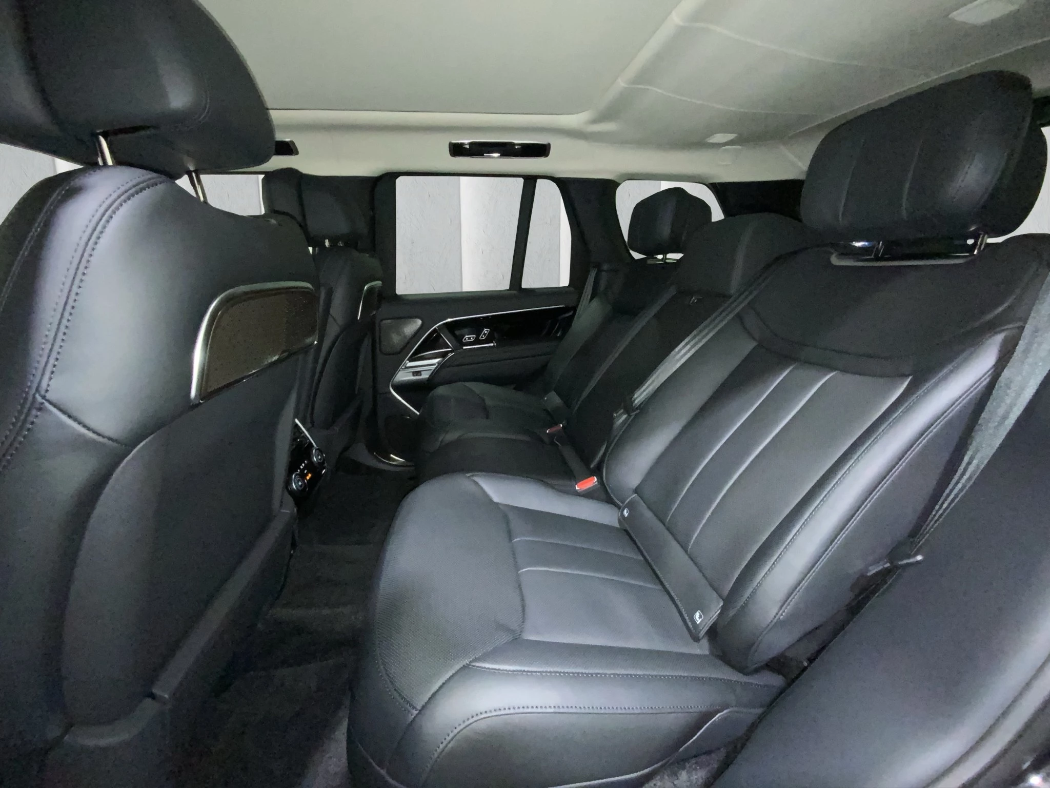 Land Rover Range Rover Autobiography 3.0 P550e 22 | AHK | Kühlfach