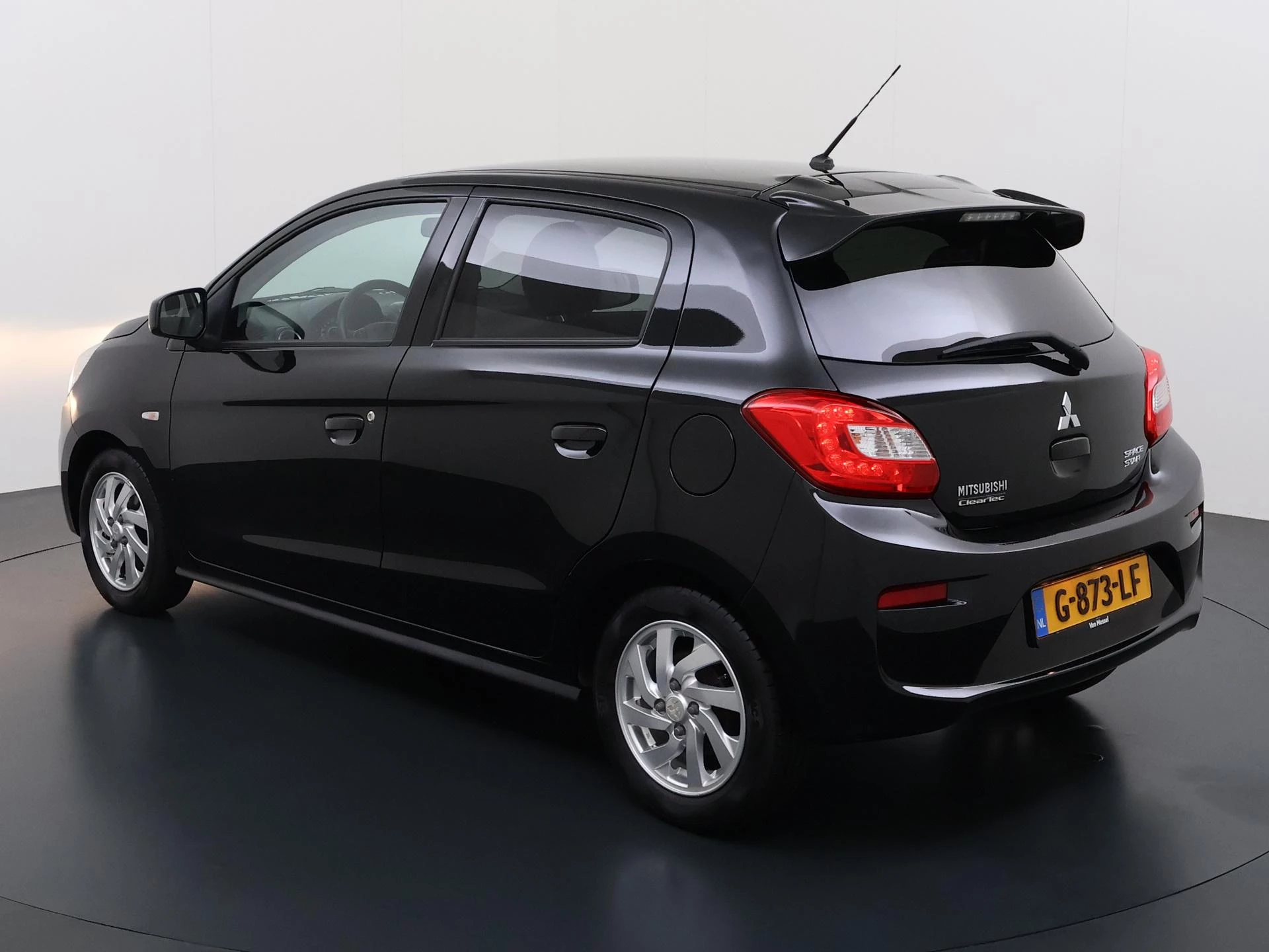 Mitsubishi-Space Star-image-6