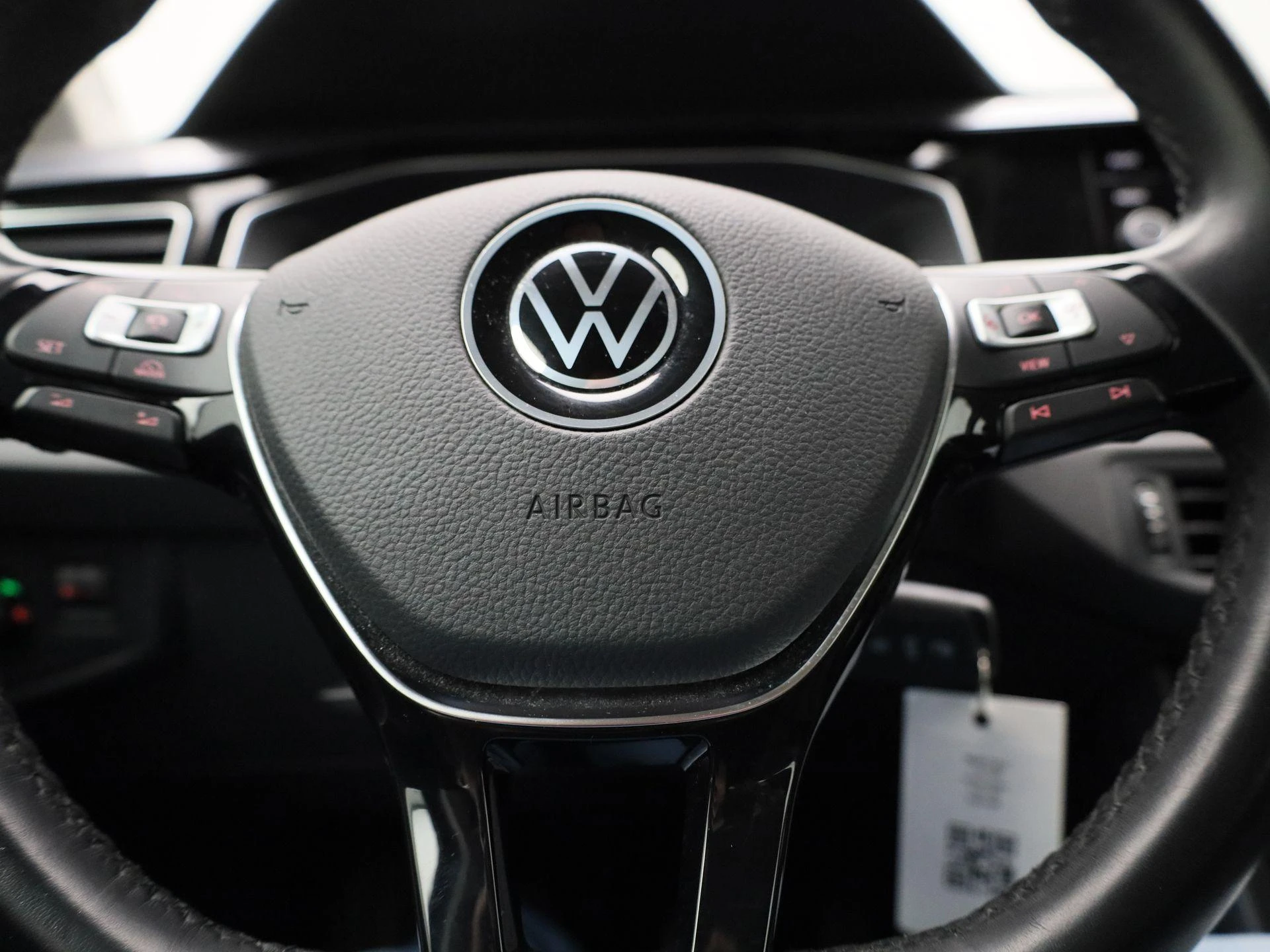 Volkswagen-Polo-image-25