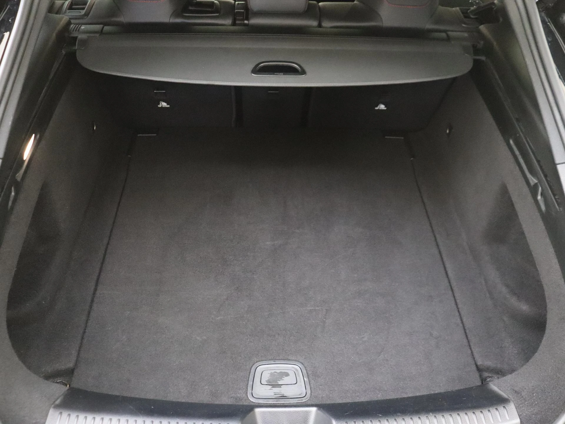 Mercedes-Benz-CLA-image-30