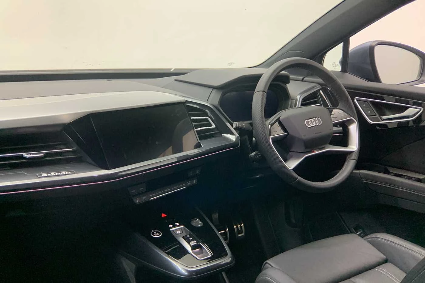 Audi-Q4 Sportback e-tron-image-11