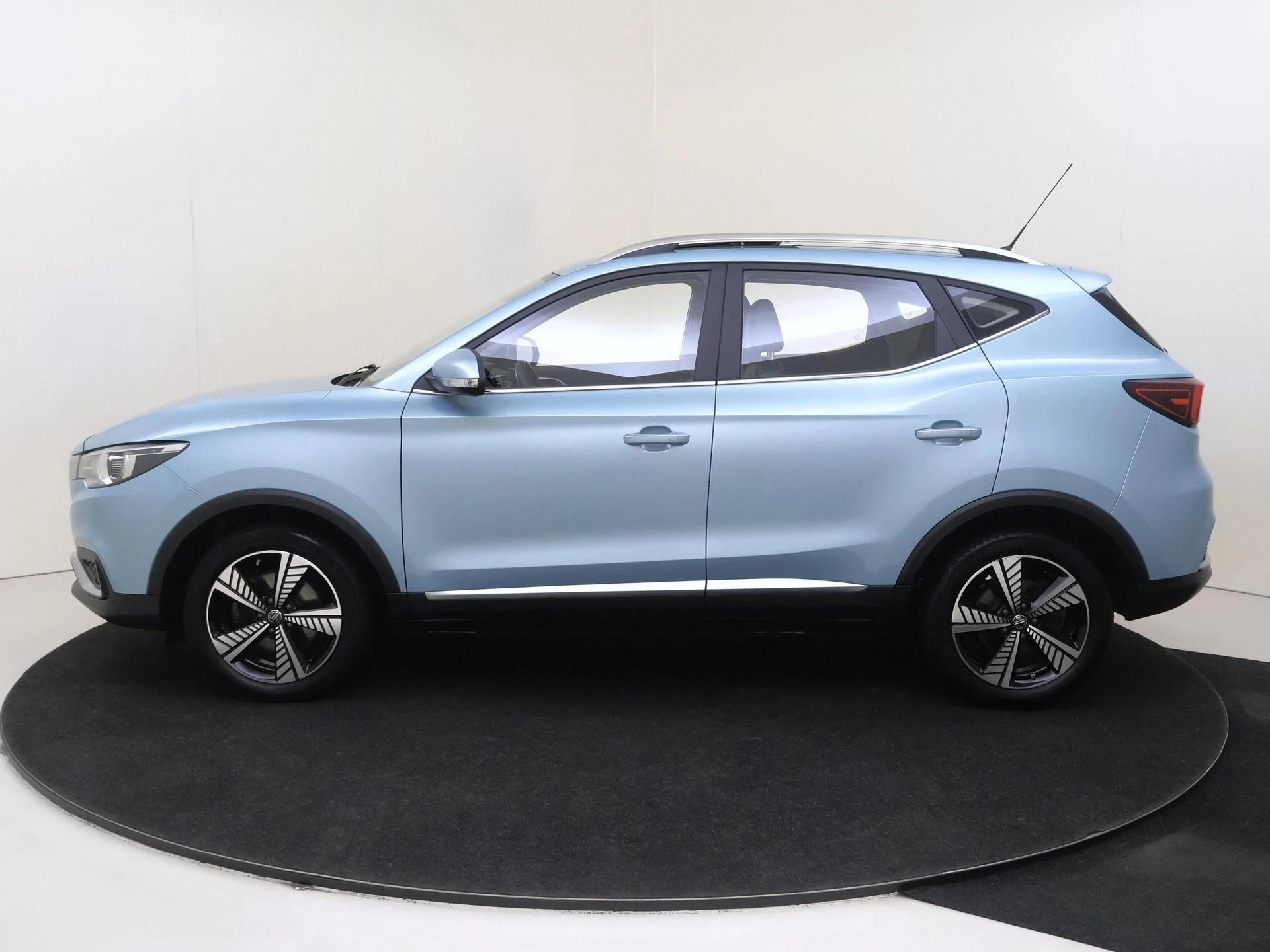 MG ZS EV Luxury 45 kWh