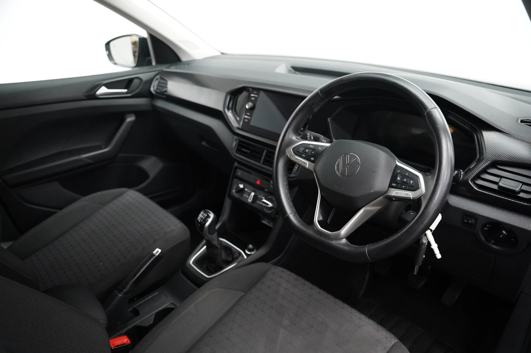 Volkswagen-T-Cross-image-5