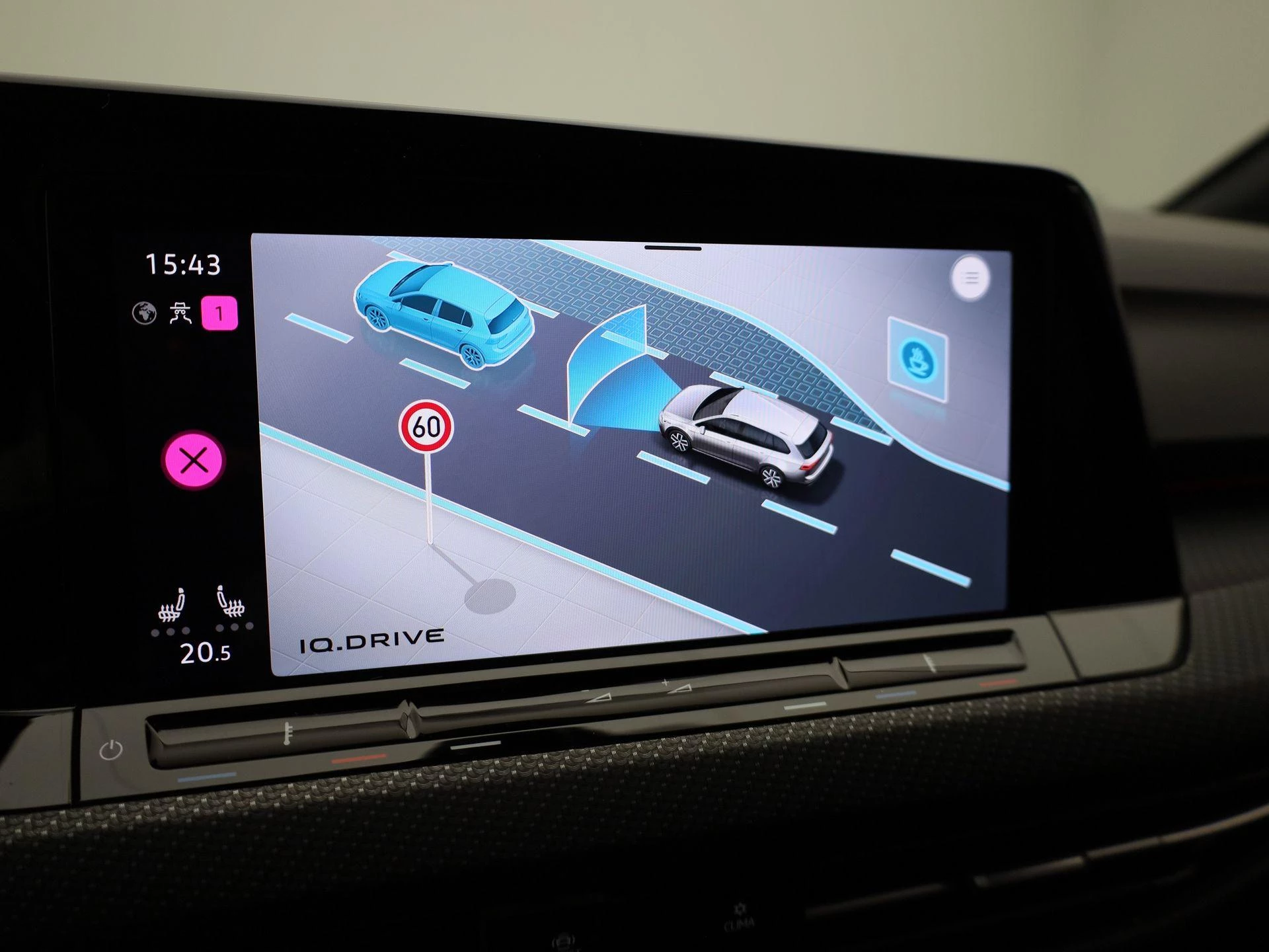 Volkswagen-Golf-image-27