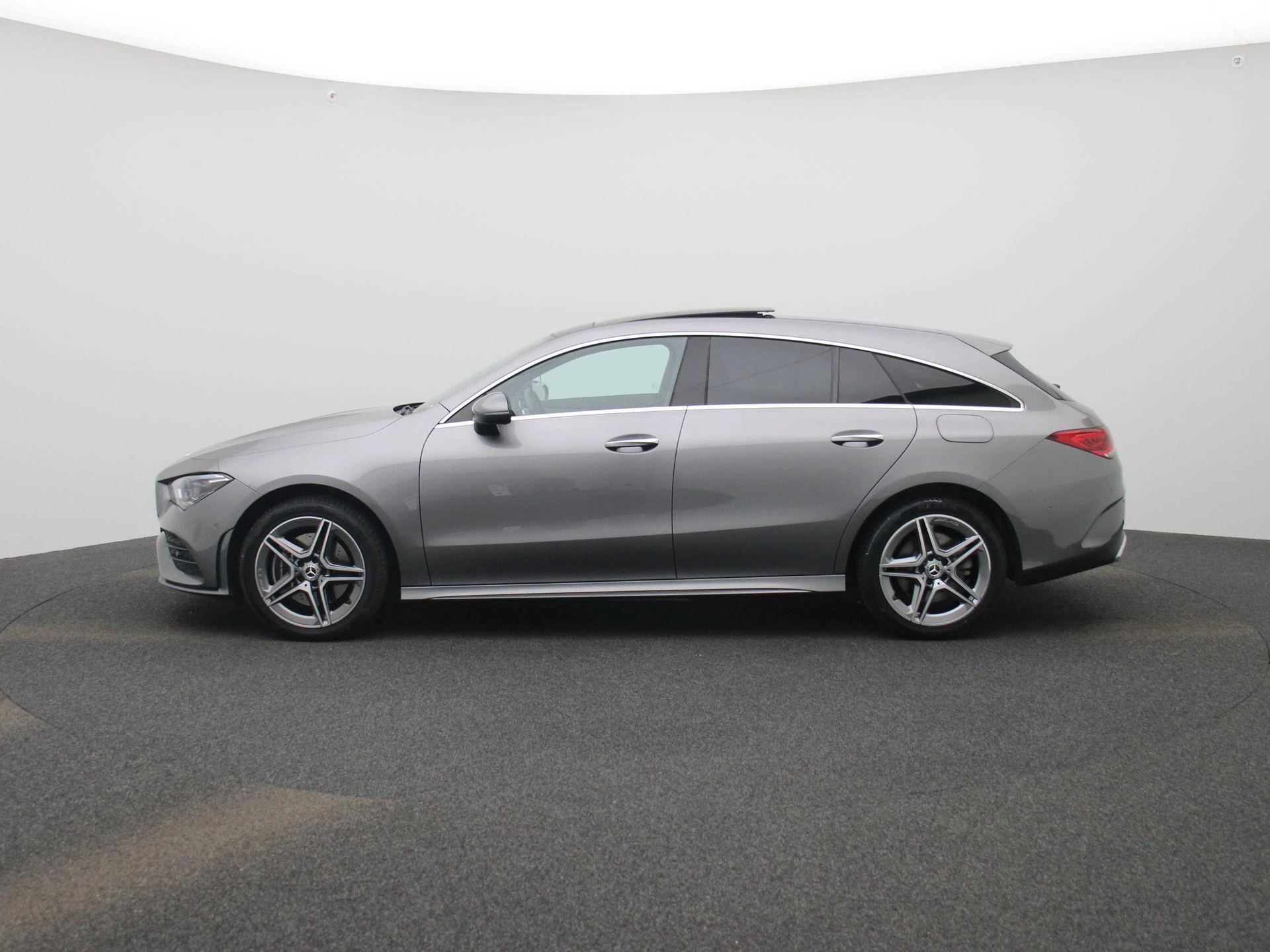 Mercedes-Benz CLA Shooting Brake 250 e AMG Line
