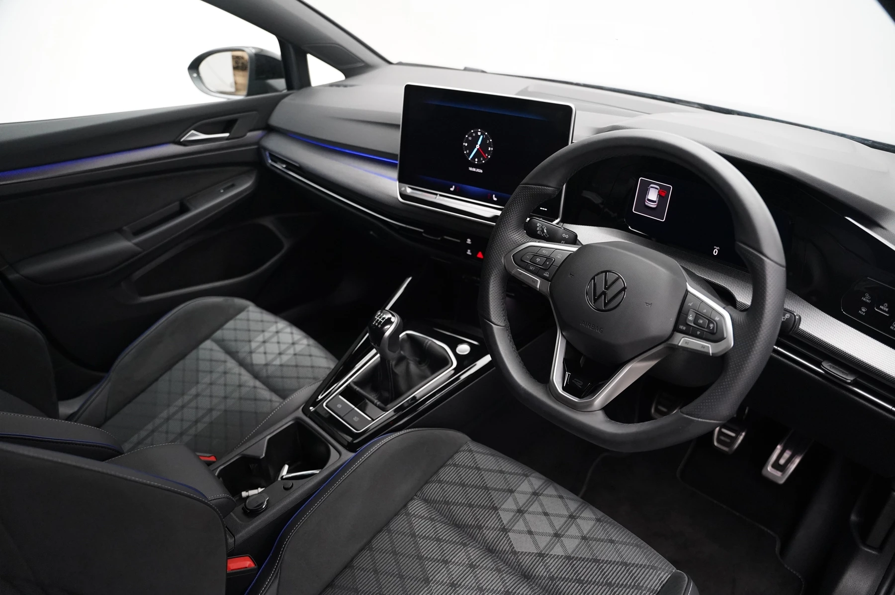 Volkswagen-Golf-image-5