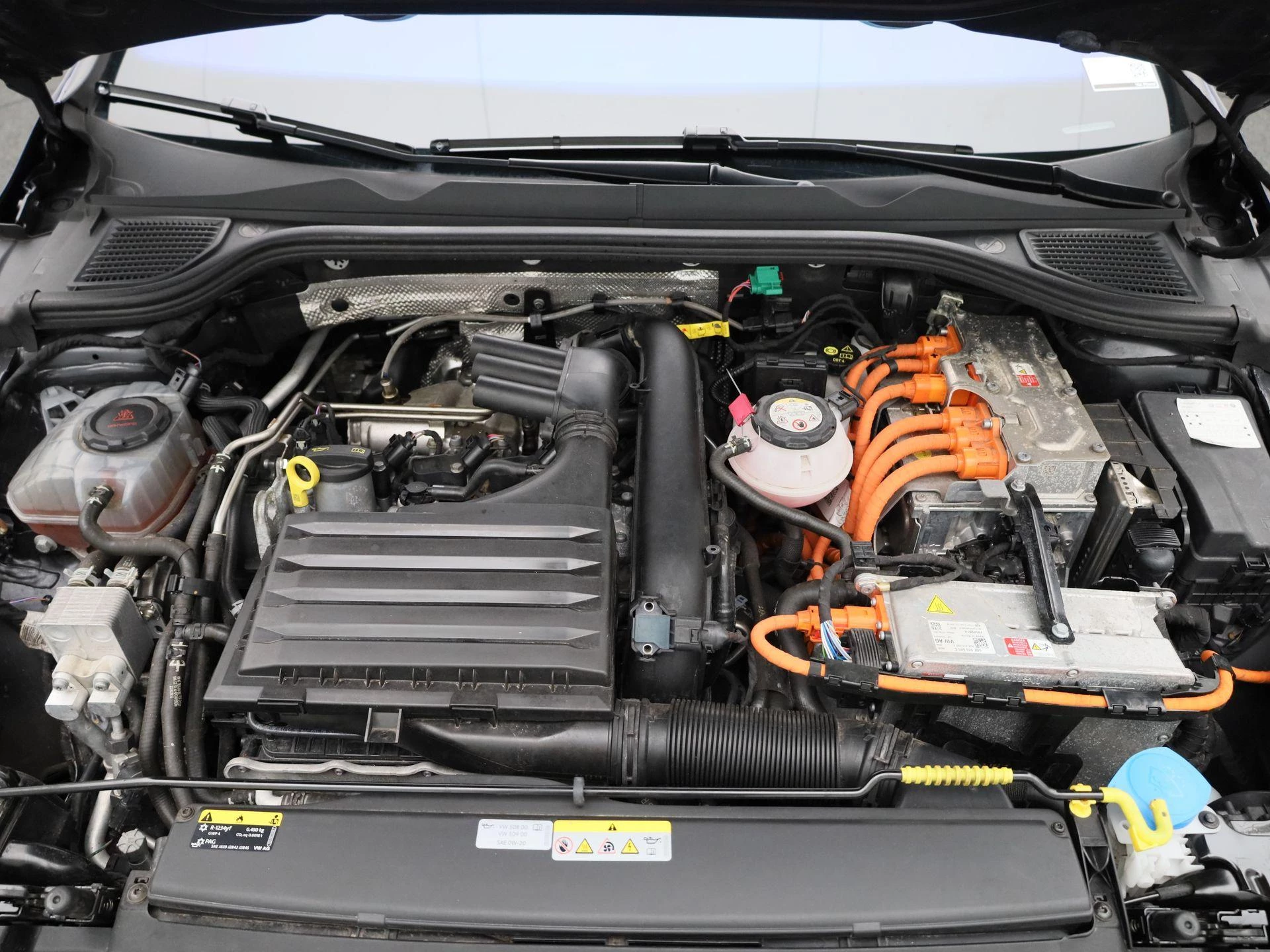 Volkswagen-Golf-image-38