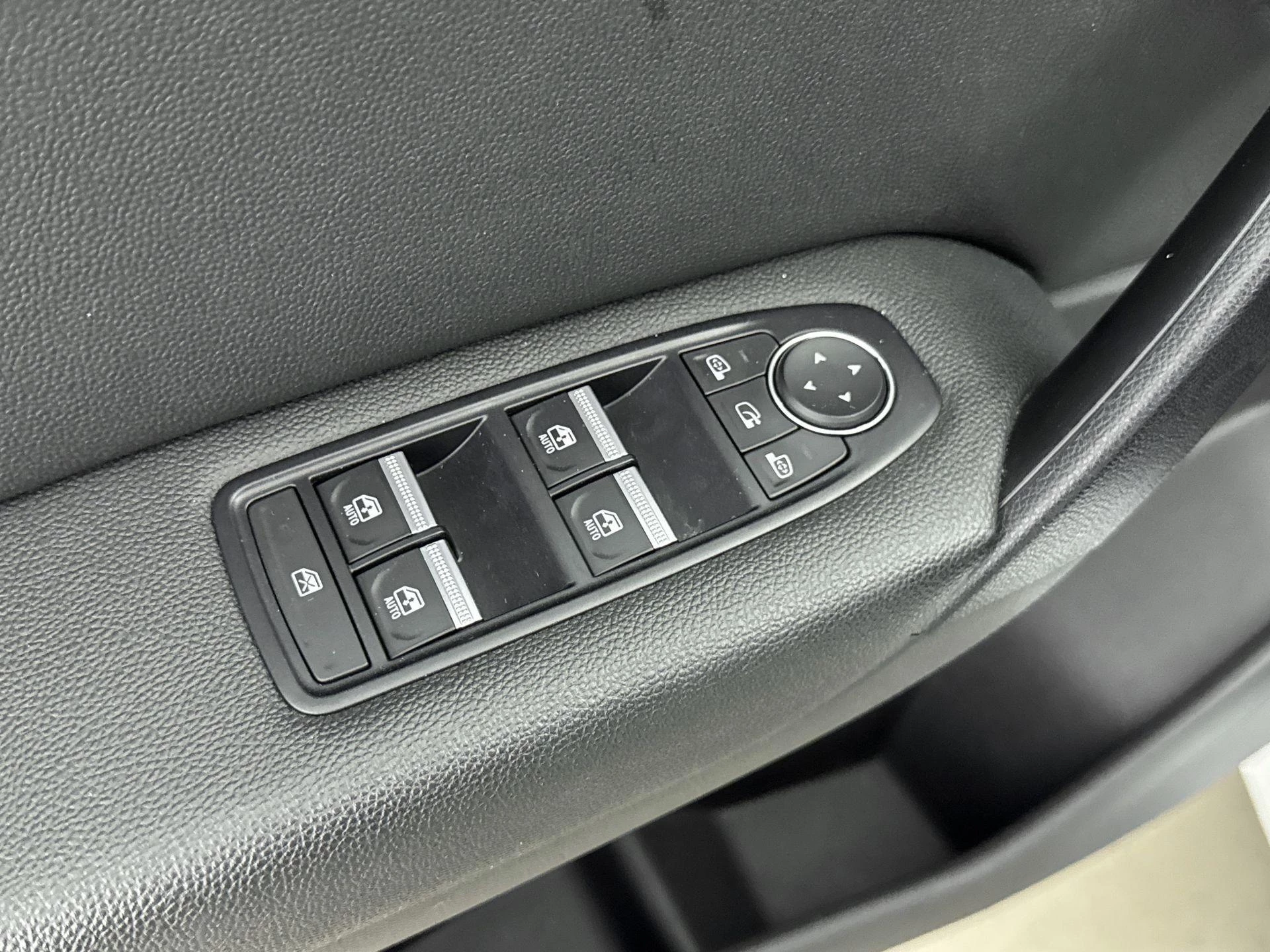 Renault-Captur-image-9
