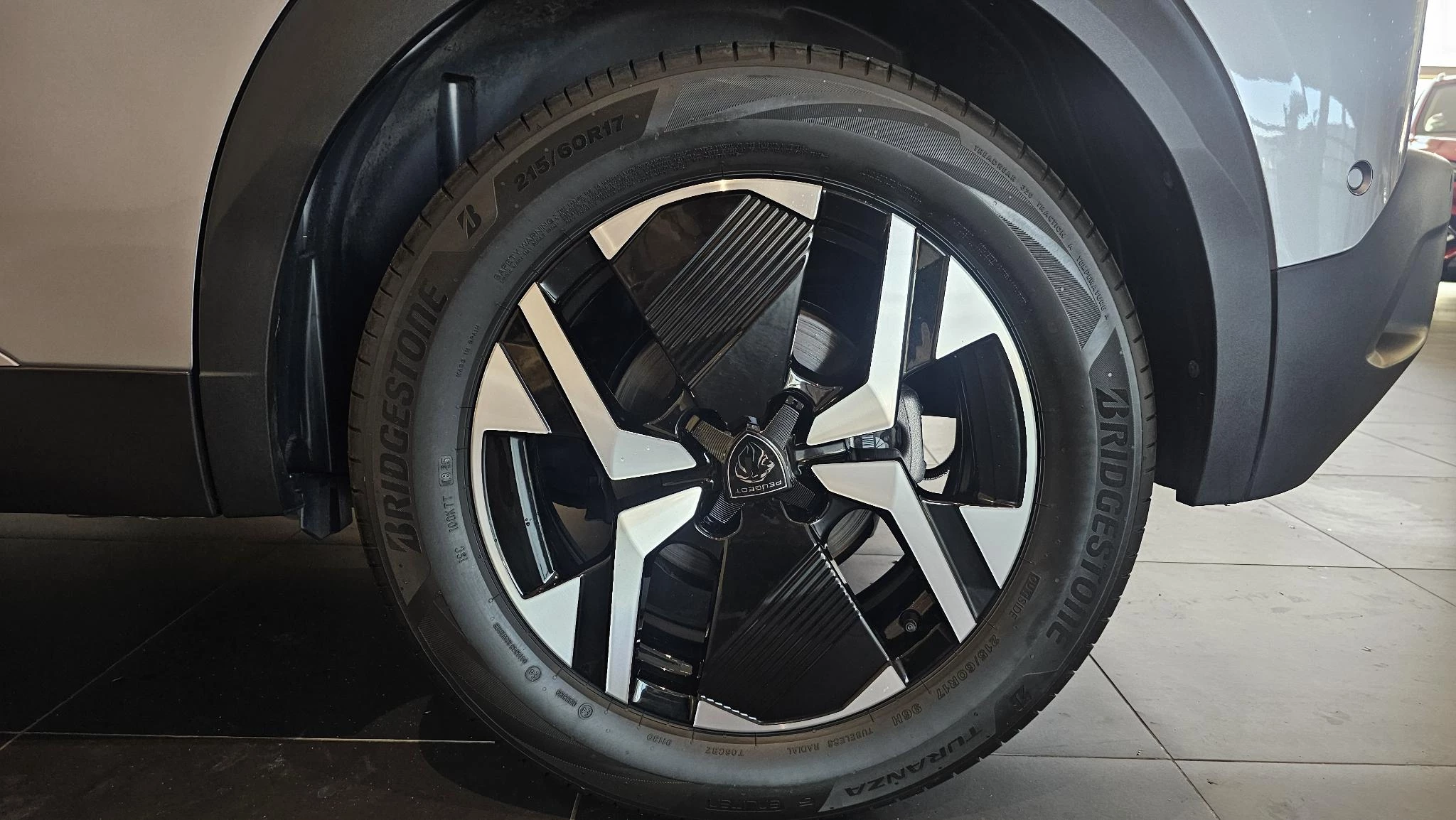 Peugeot e-2008 EV GT Avantage 54 kWh