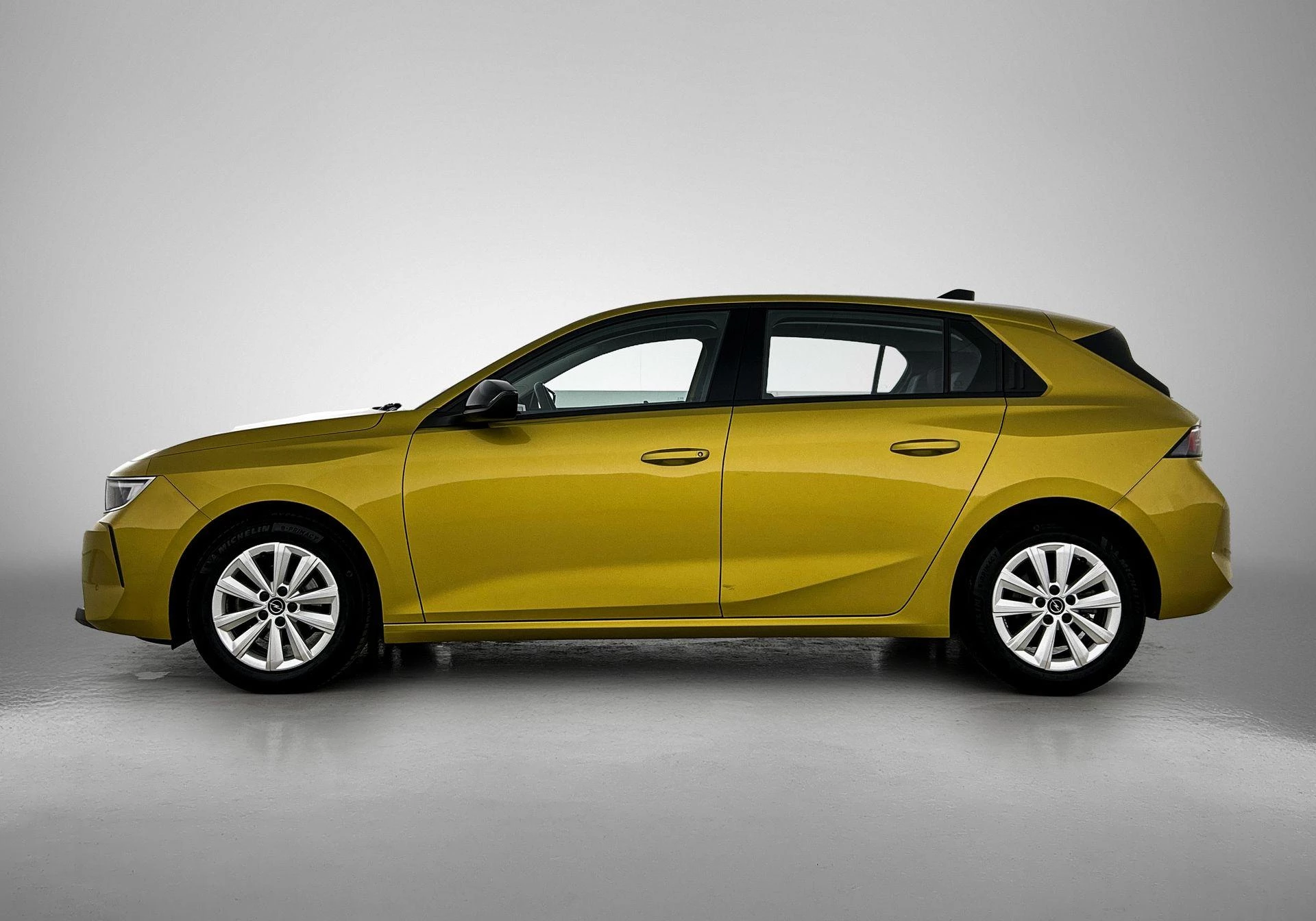 Opel-Astra-image-1