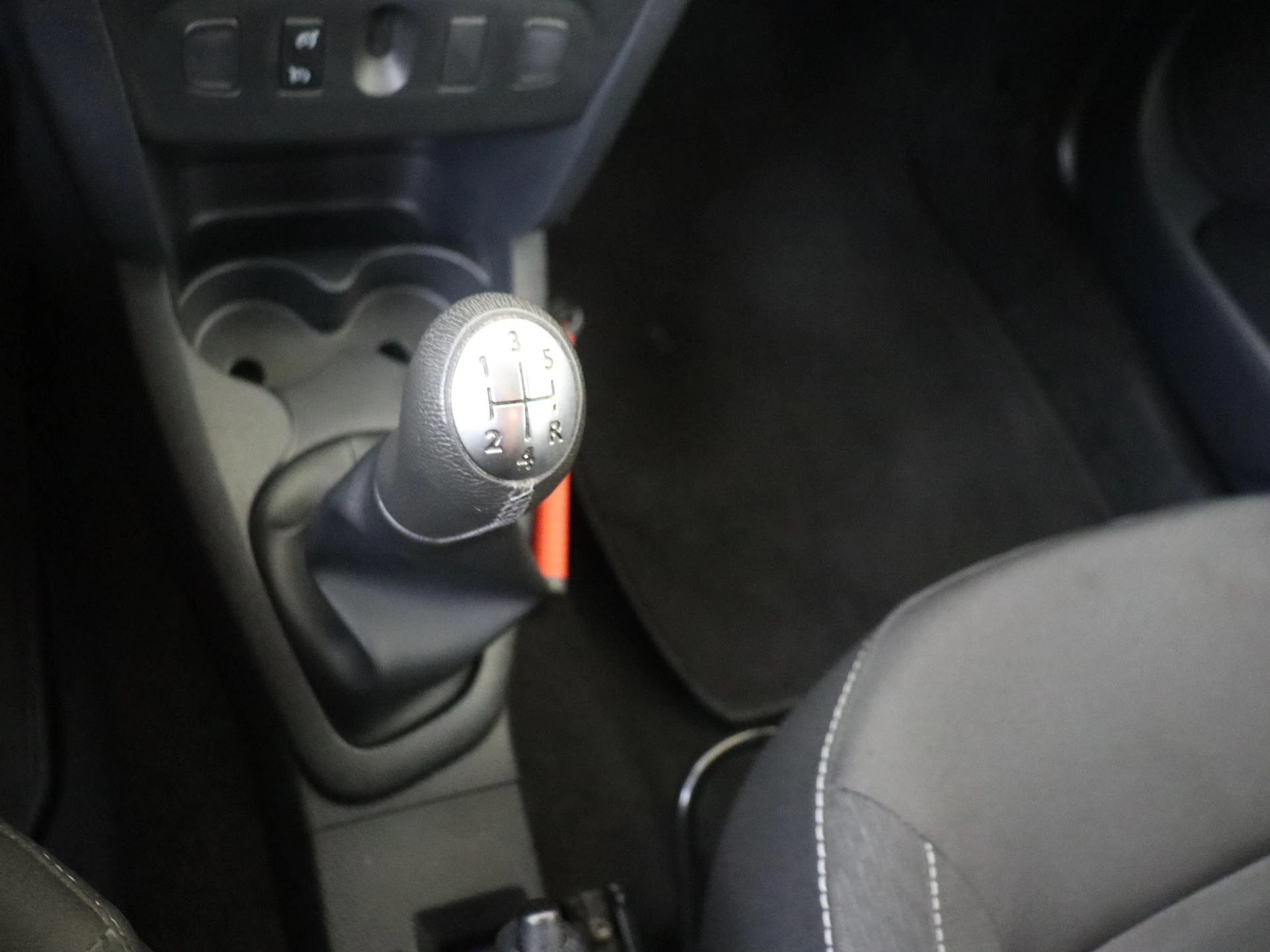 Dacia-Logan-image-13