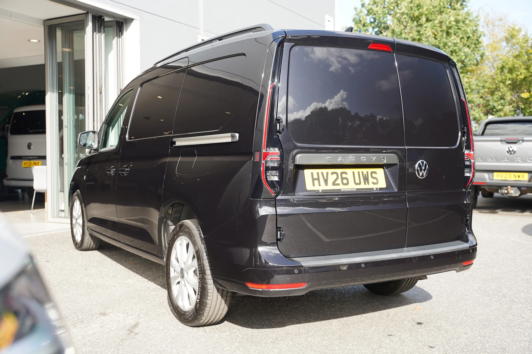 Volkswagen-Caddy-image-2