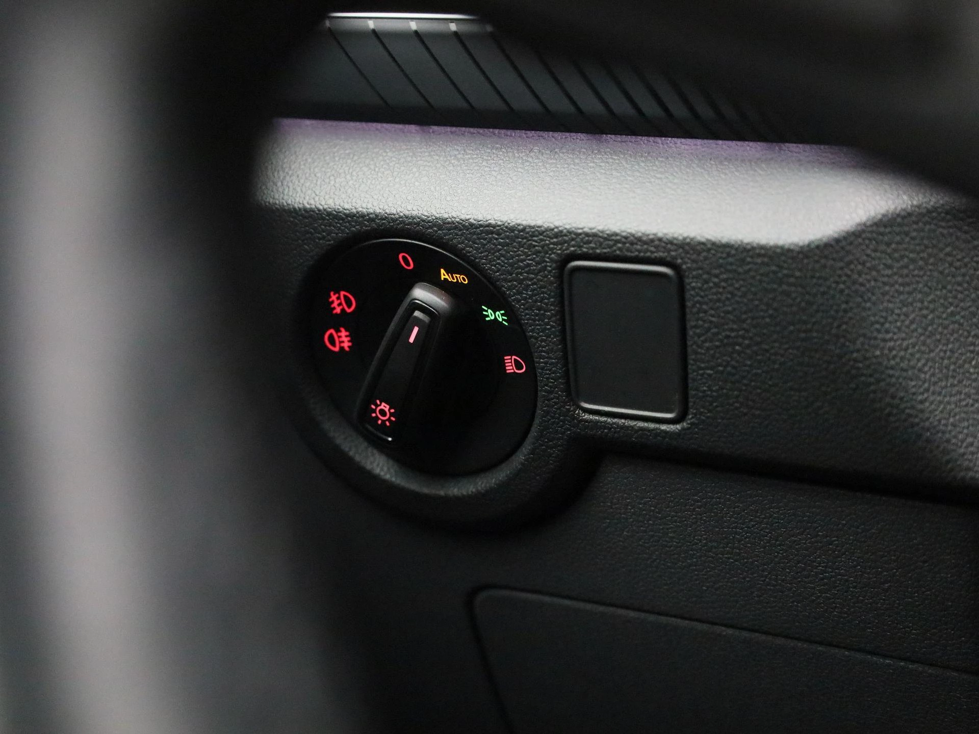 Volkswagen-T-Cross-image-19