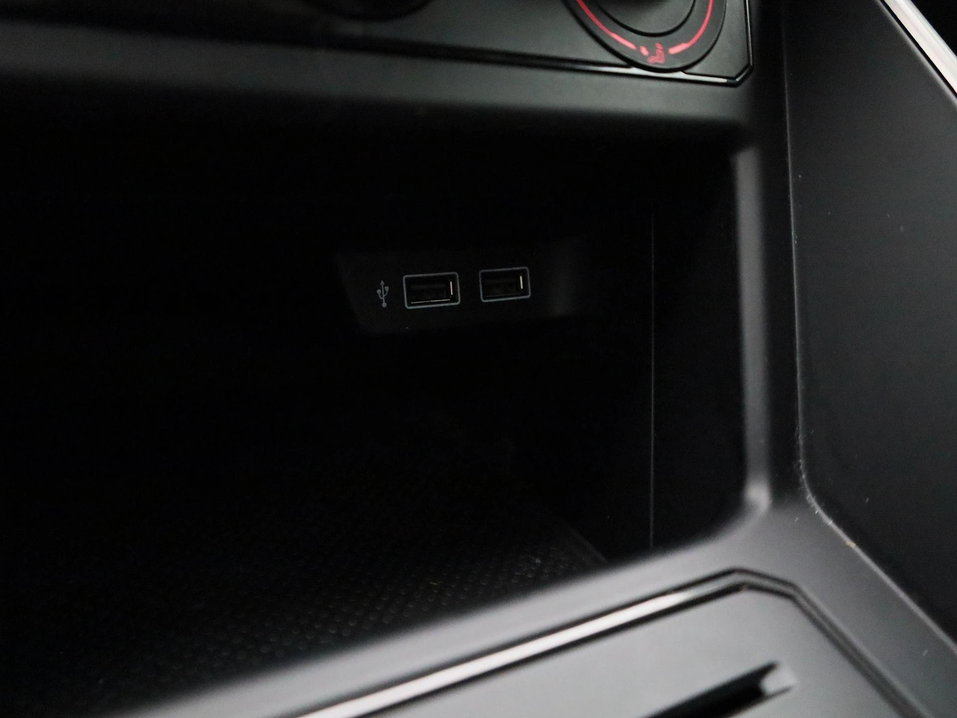 Volkswagen-Polo-image-22