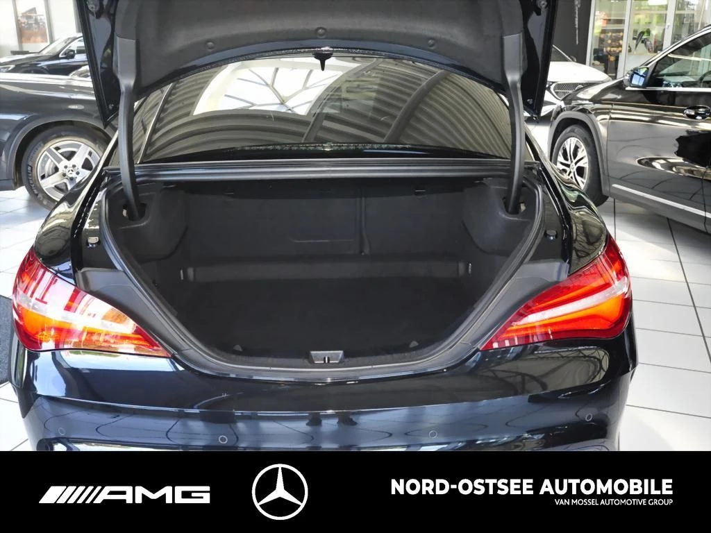 Mercedes-Benz CLA 250 4M AMG COUPÉ LED NIGHT PANO KEYLESS PDC AMG