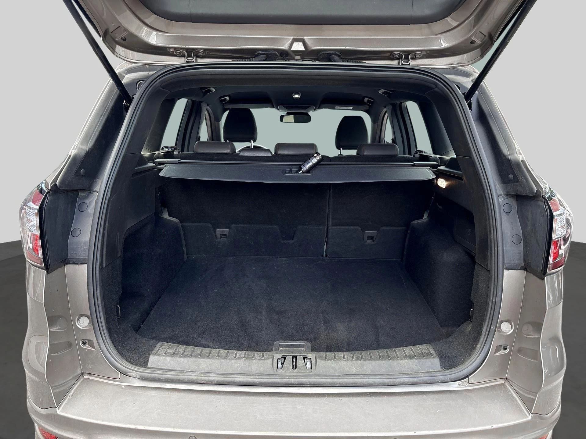 Ford Kuga ST Line - Winterpack - Navi