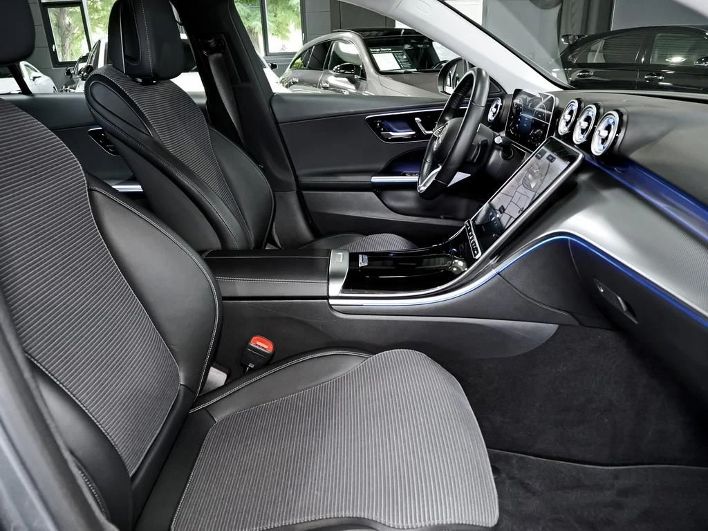 Mercedes-Benz-C-Klasse 220 d-image-11