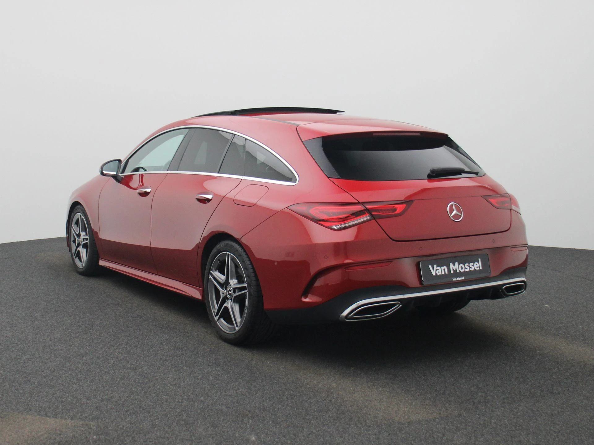 Mercedes-Benz CLA 180 d AMG Line Shooting Brake + CARPLAY + PANO DAK + TREKHAAK + MEMORY SEATS +