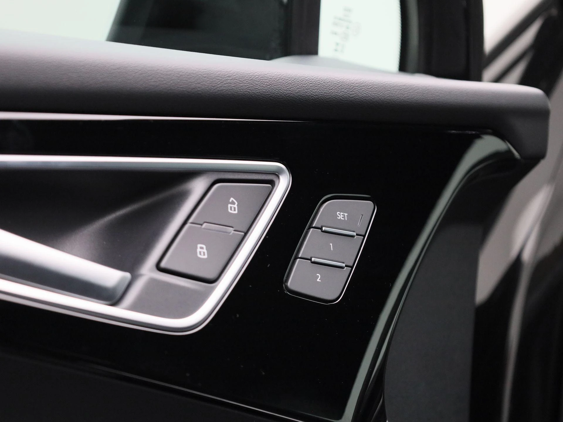 Audi-Q4 e-tron-image-45