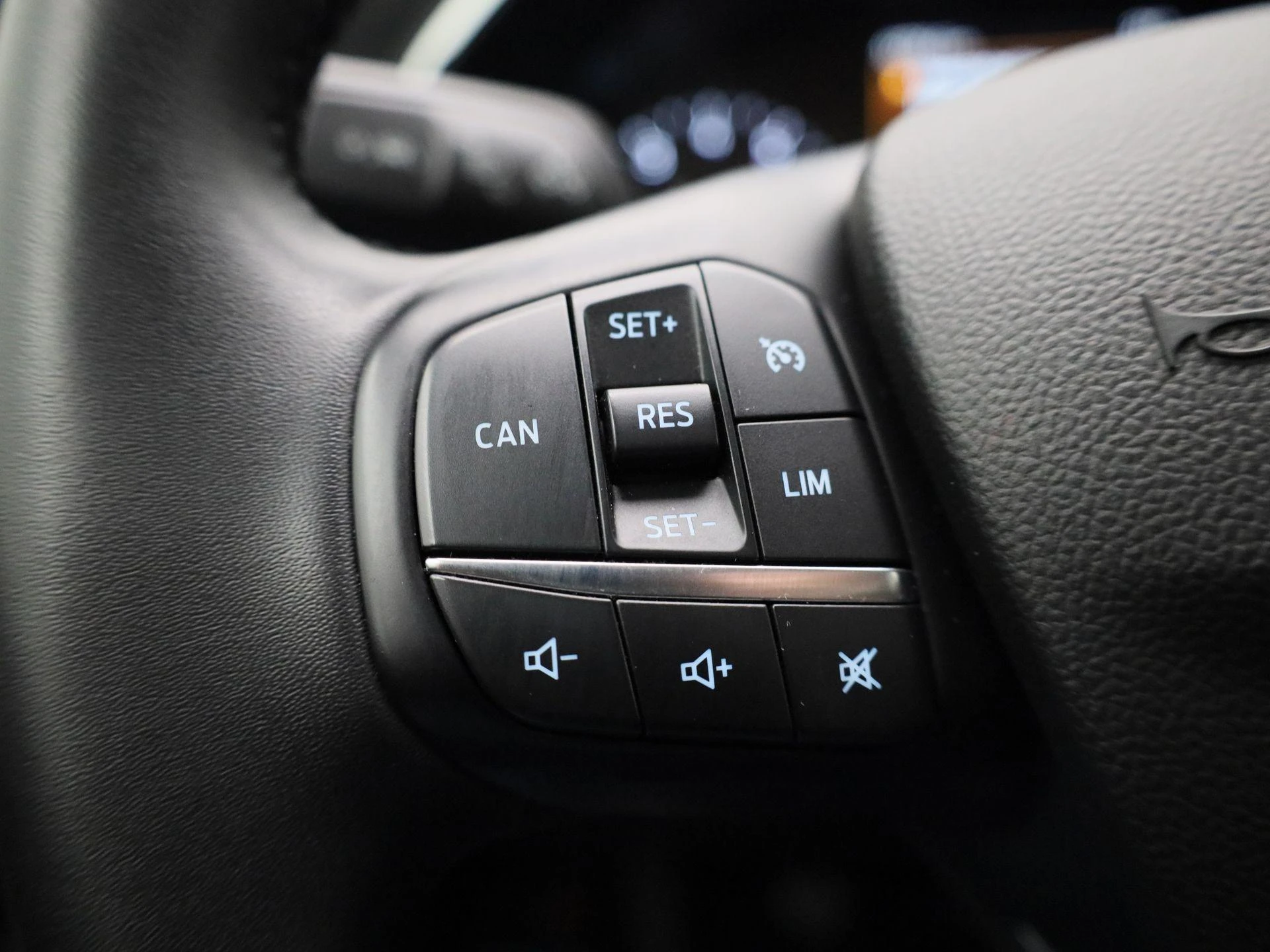 Ford Focus 1.0 EcoBoost Hybrid Titanium