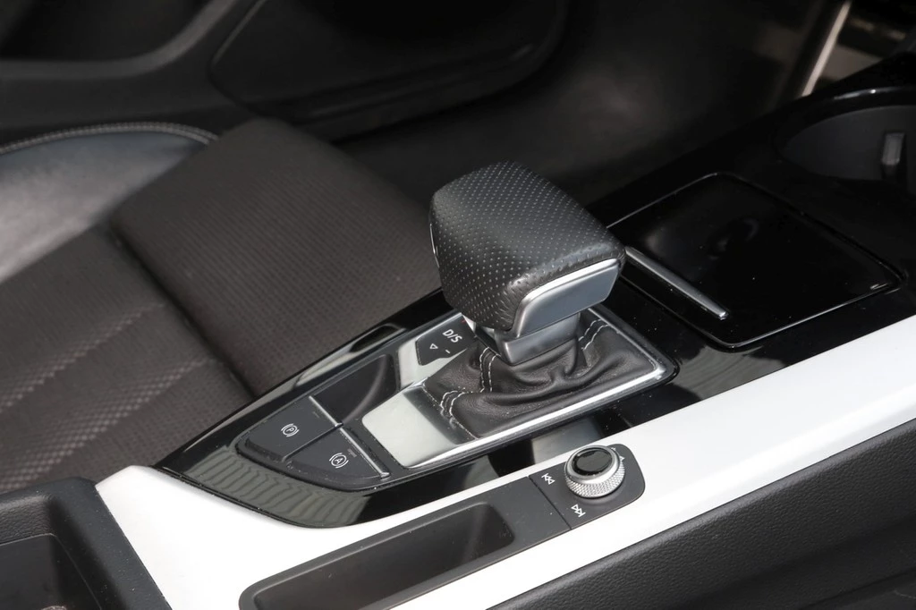 Audi A4 Lim. 35 TDI S line 18"|NAVI|RFK|SHZ|LED|
