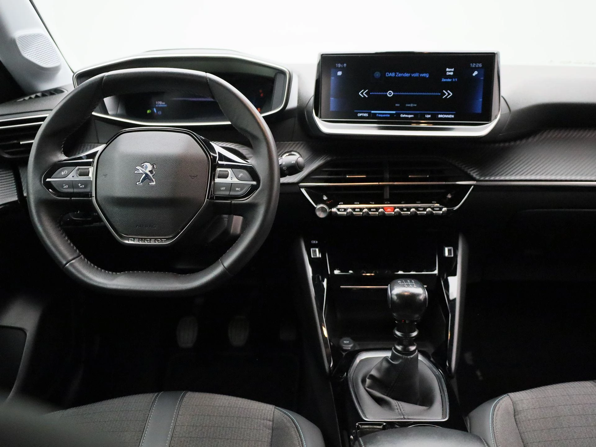 Peugeot-208-image-6