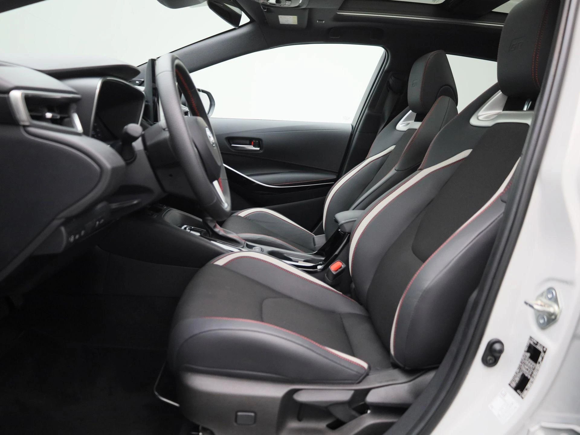 Toyota Corolla Touring Sports - 11