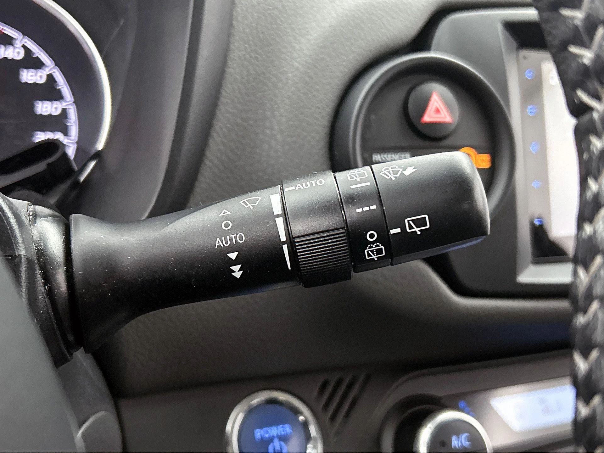 Toyota-Yaris-image-12