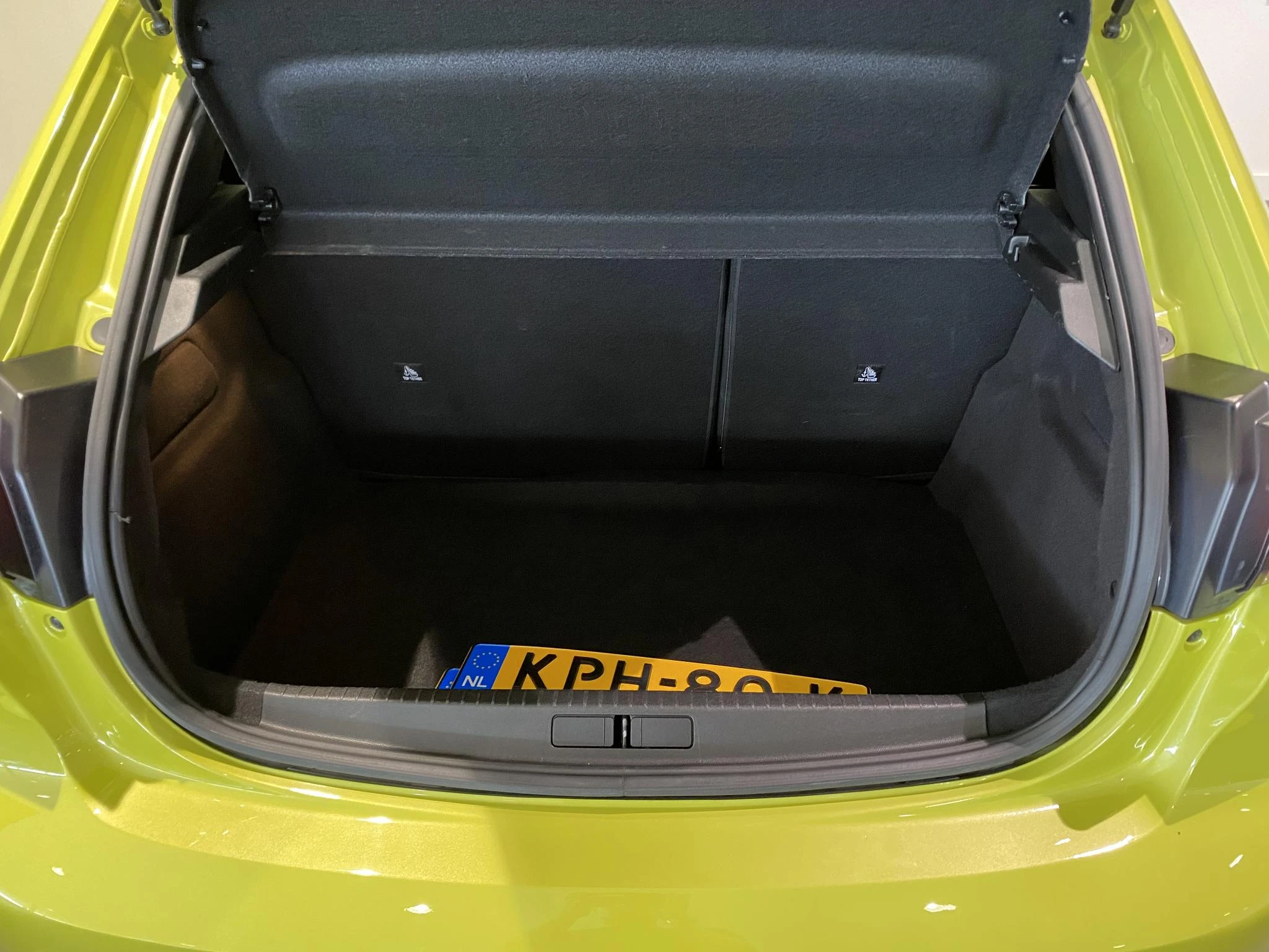 Peugeot-208-image-19
