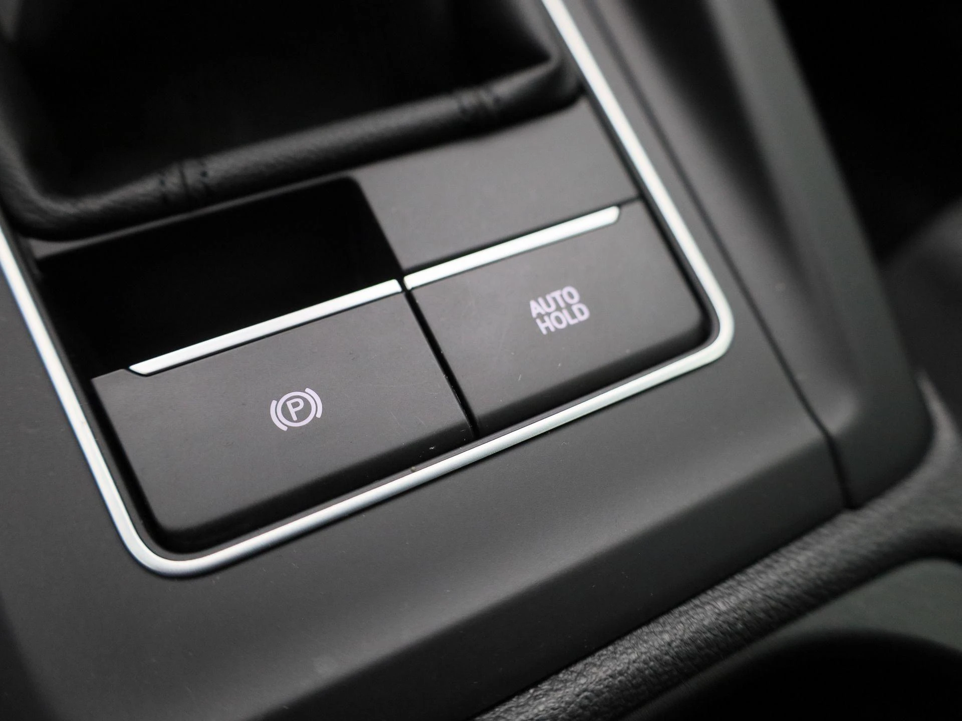 Volkswagen-Golf-image-24