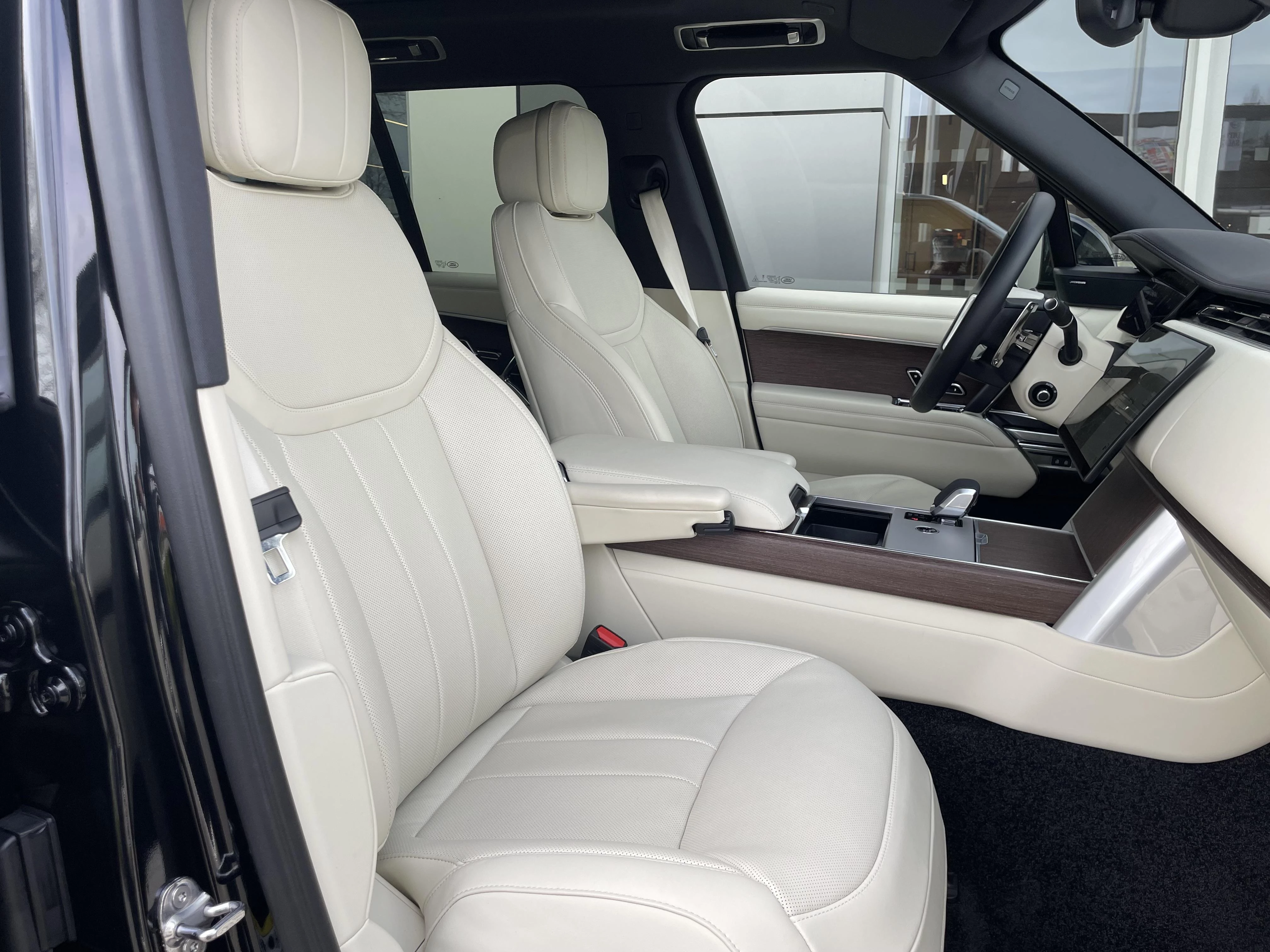 Land Rover Range Rover SWB P460e SE