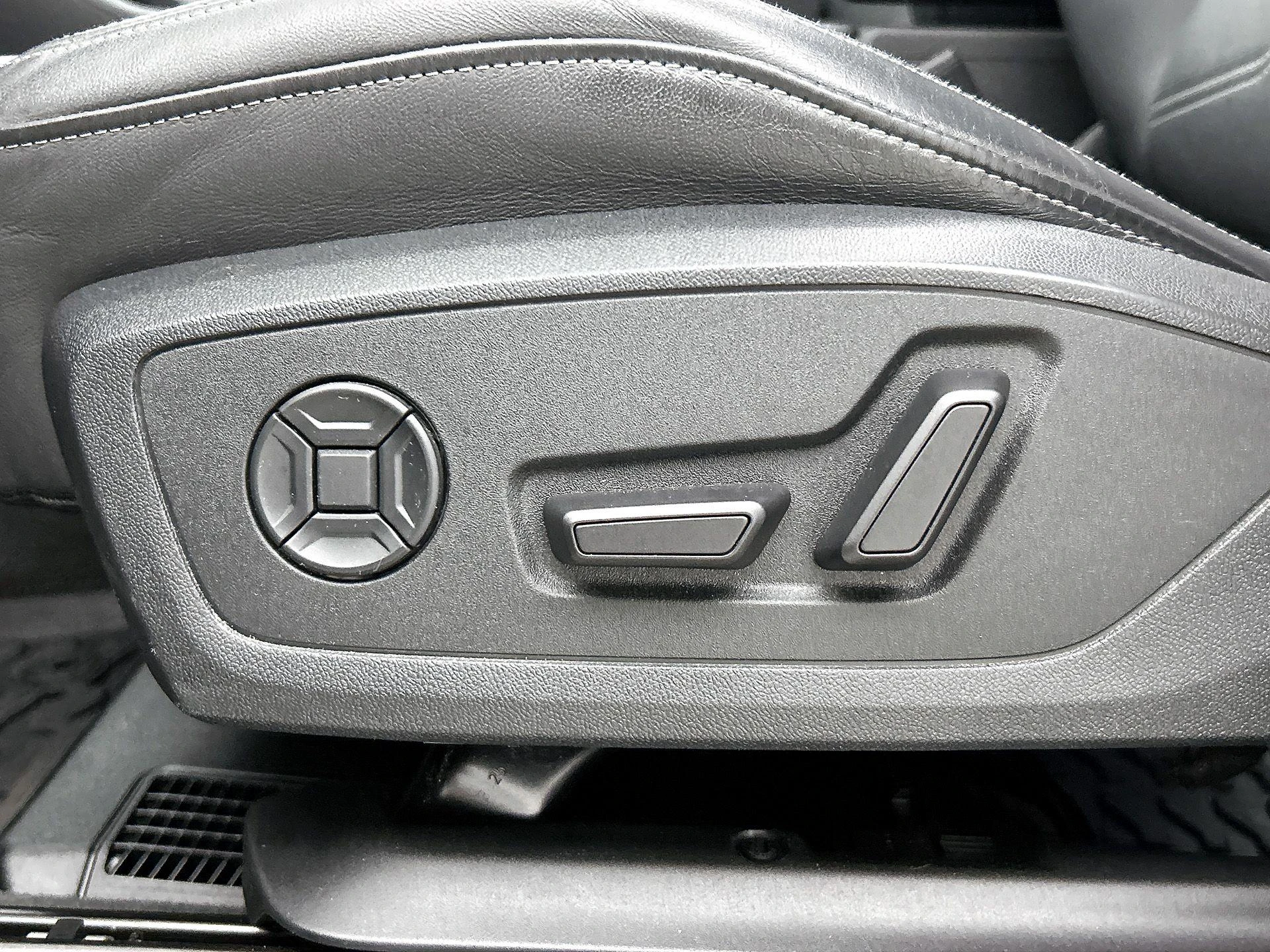 Audi-Q3-image-25