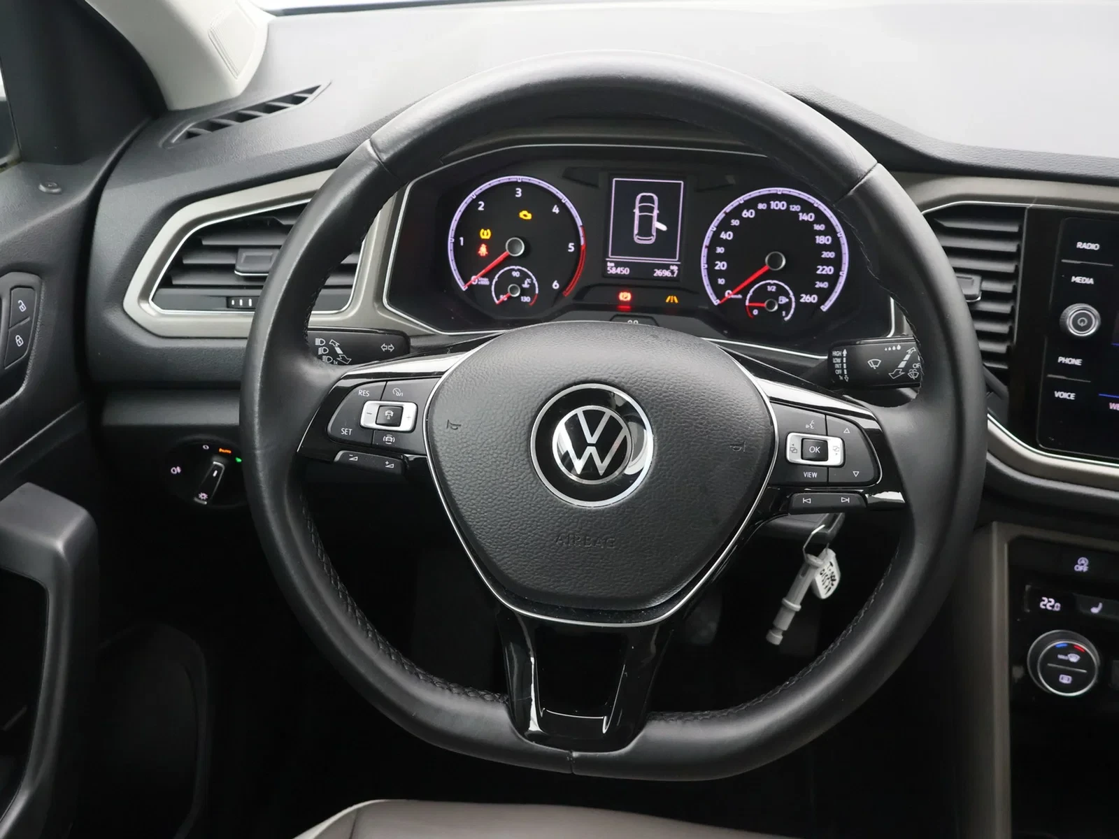 Volkswagen T-Roc T-Roc Style 1.6TDI 116PK *LEDER*PDC*ACC*AIRCO*APP-CONNECT*DAB-RADIO*ZETELVERWARMING*...*