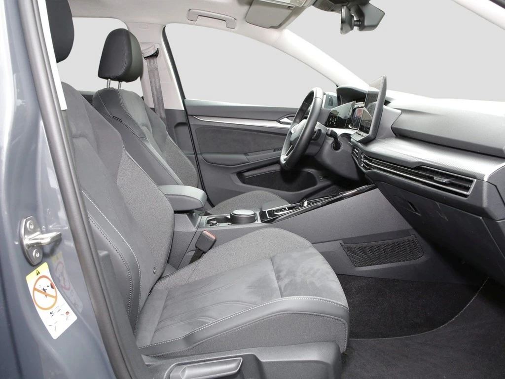 Volkswagen-Golf-image-7
