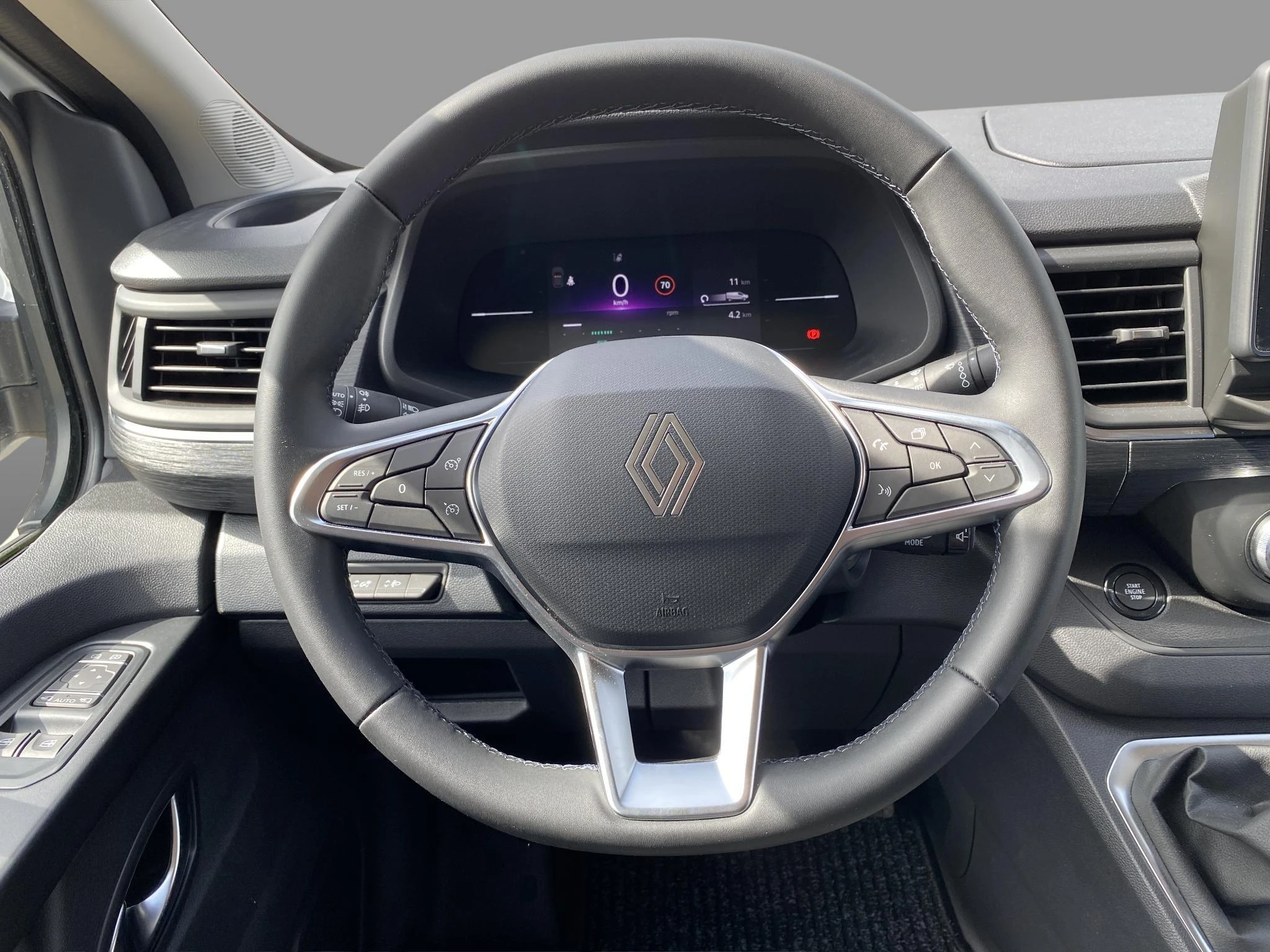 Renault-Trafic-image-11