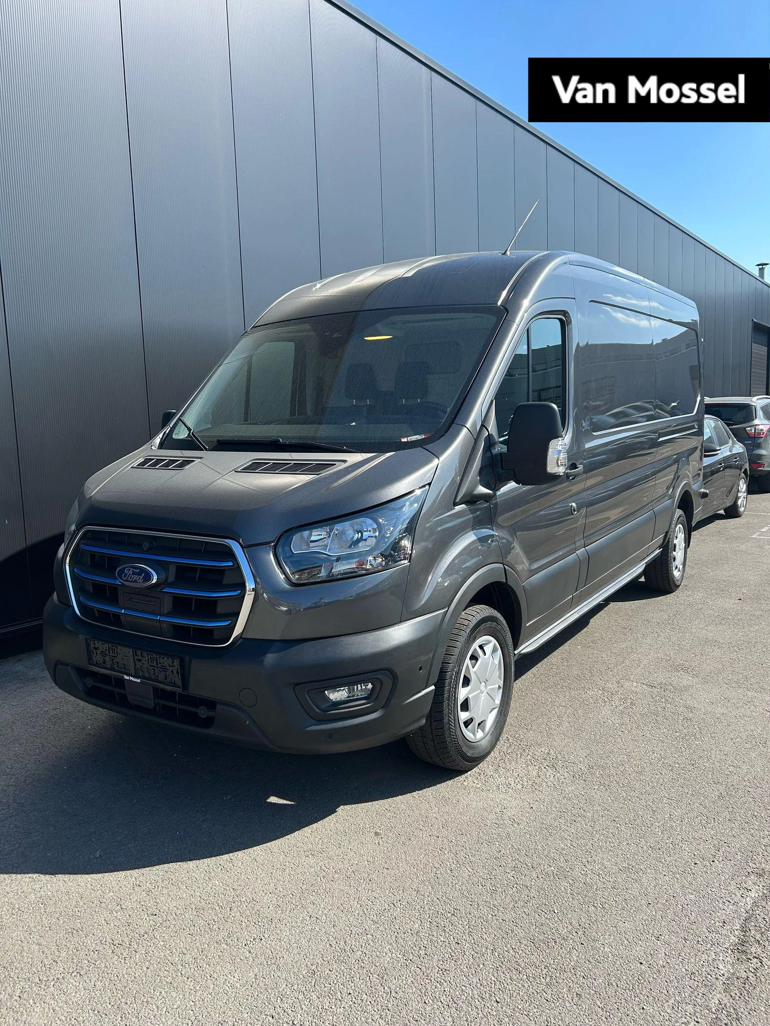 Ford-E-Transit-image-0