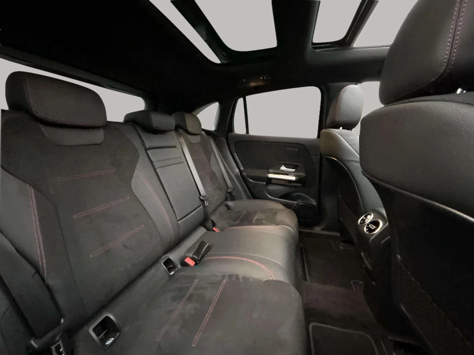 Mercedes-Benz-EQA-image-14