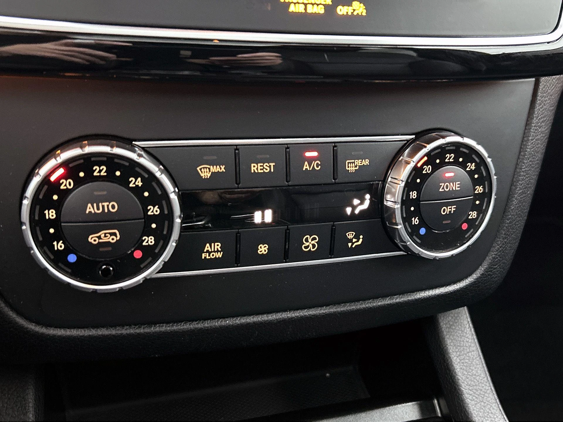 Mercedes-Benz-GLE-image-27