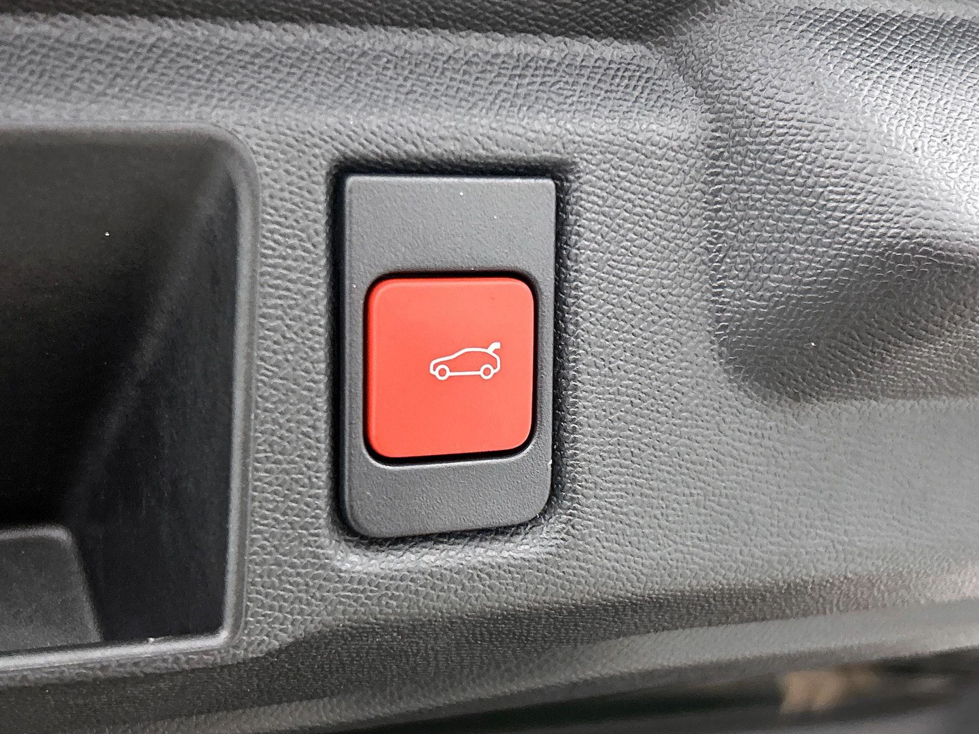 Opel-Grandland-image-16