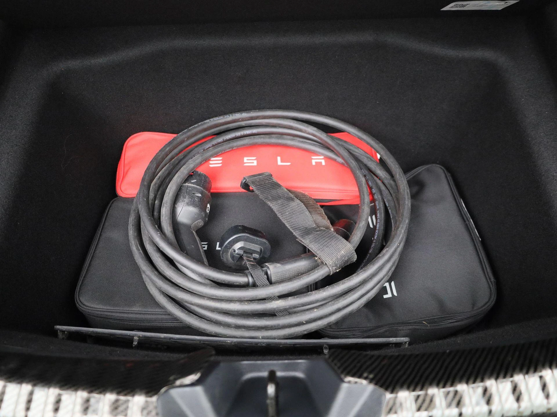 Tesla-Model 3-image-13