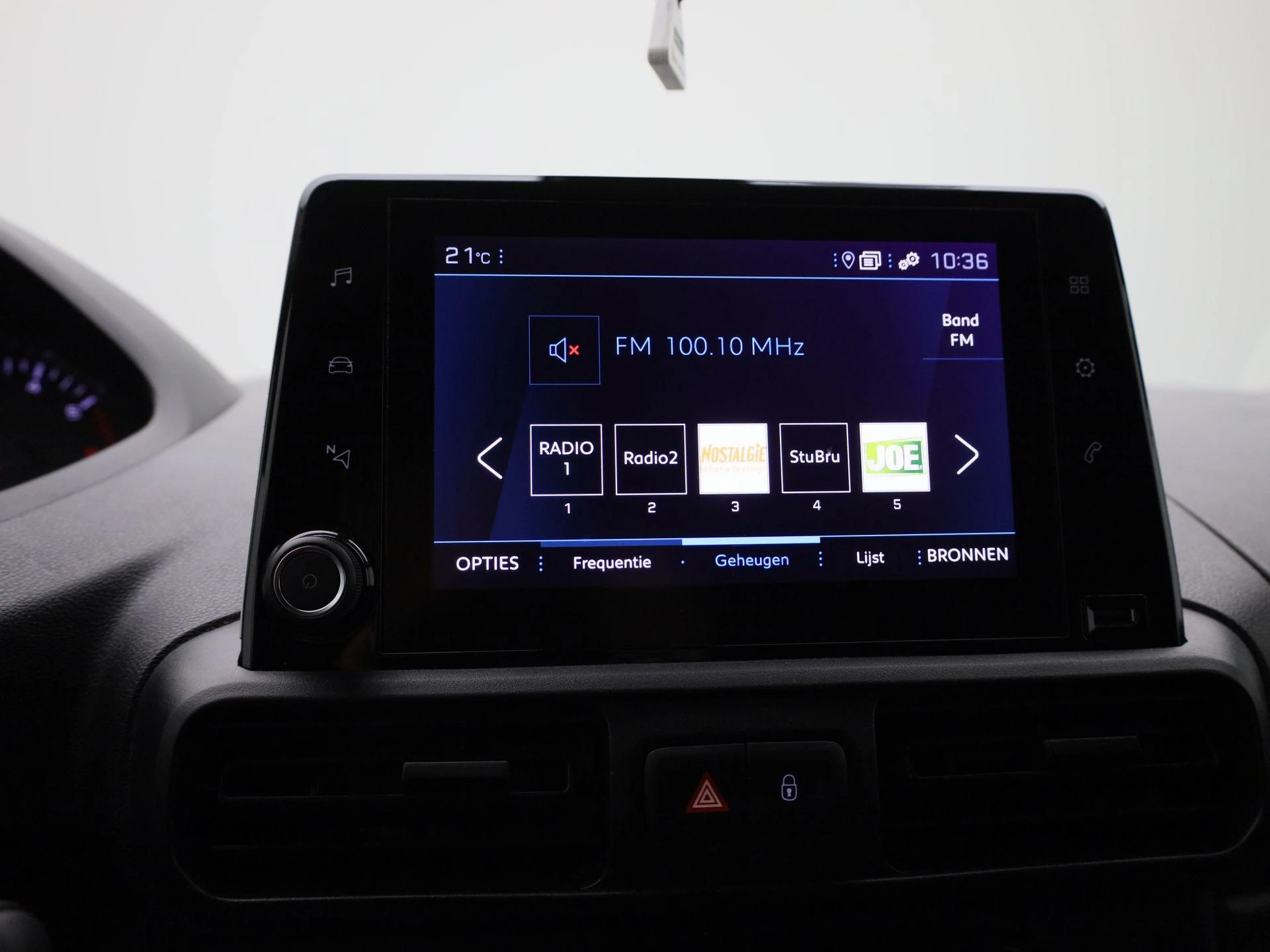 Peugeot-Partner-image-13
